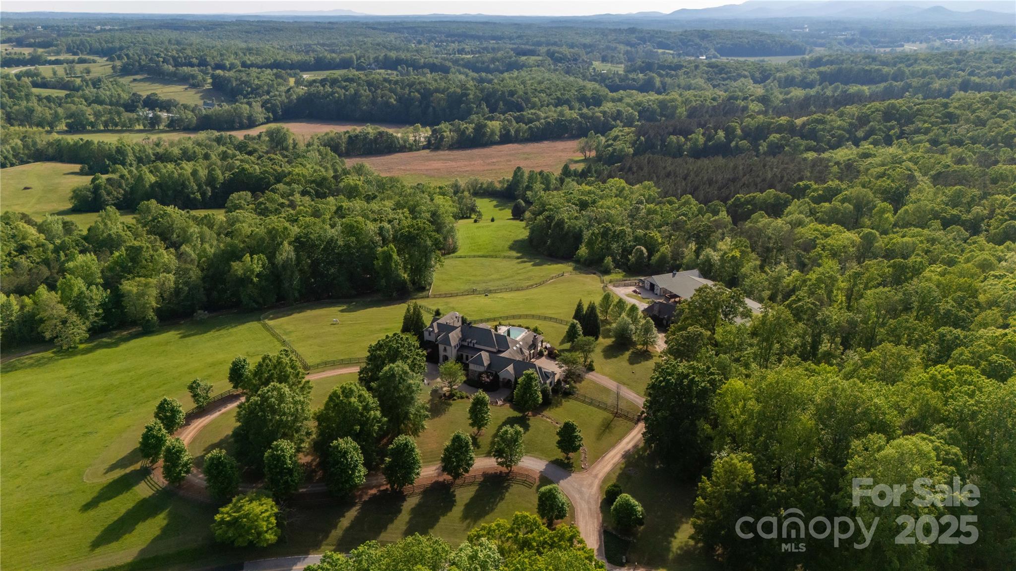 2921 N Pacolet Road N — Landrum