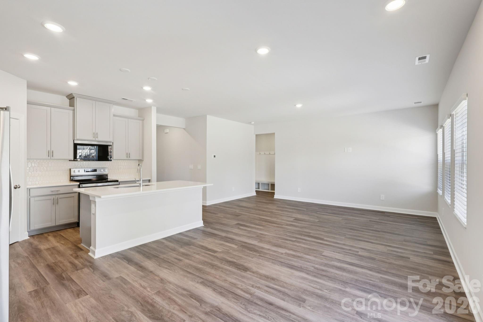 1505 Harper Landing Boulevard — Stanley