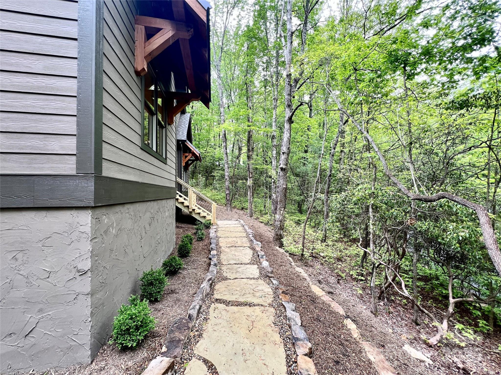 435 Soquili Drive — Brevard