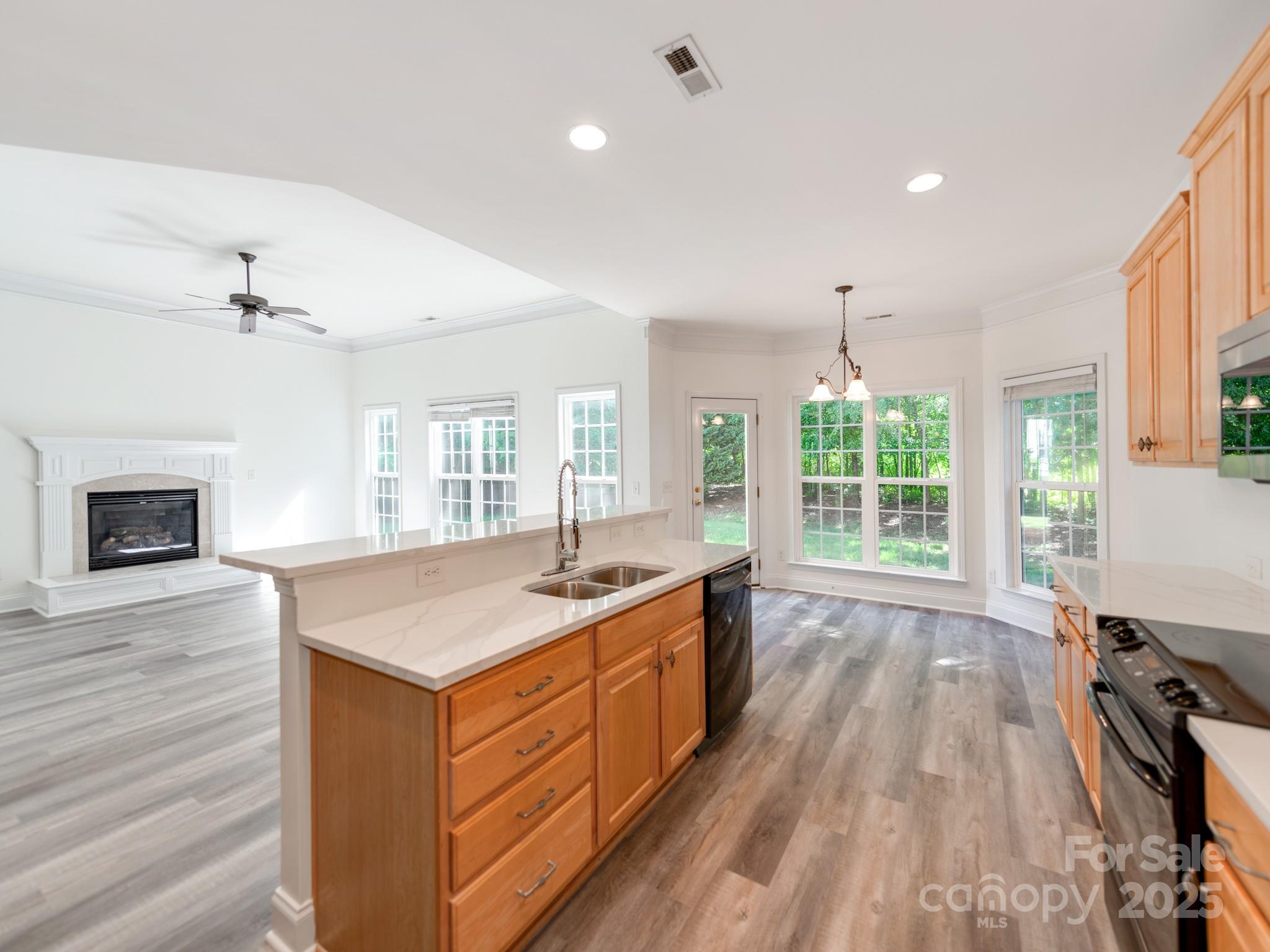 533 Montgrove Place NW — Concord