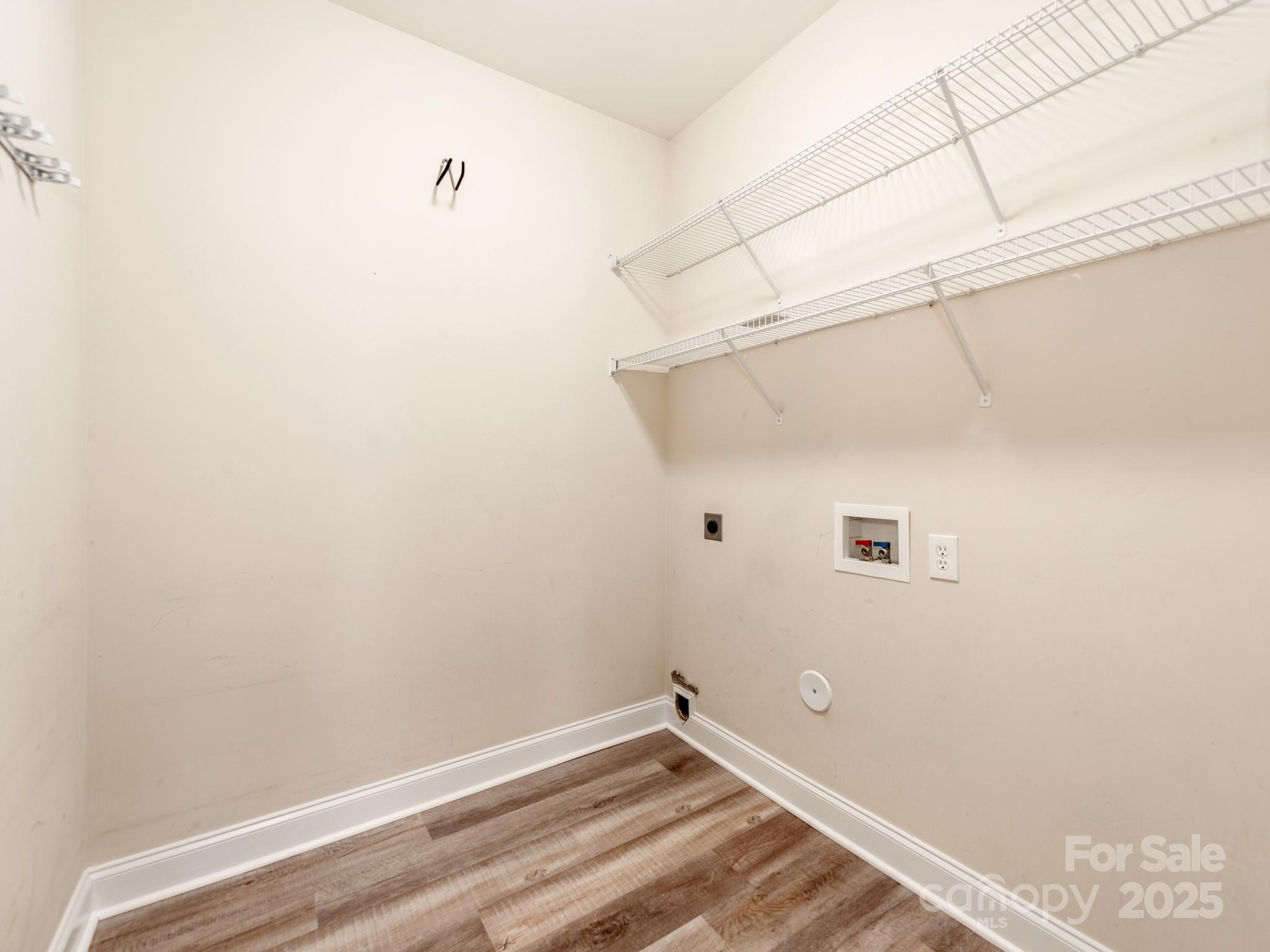 533 Montgrove Place NW — Concord