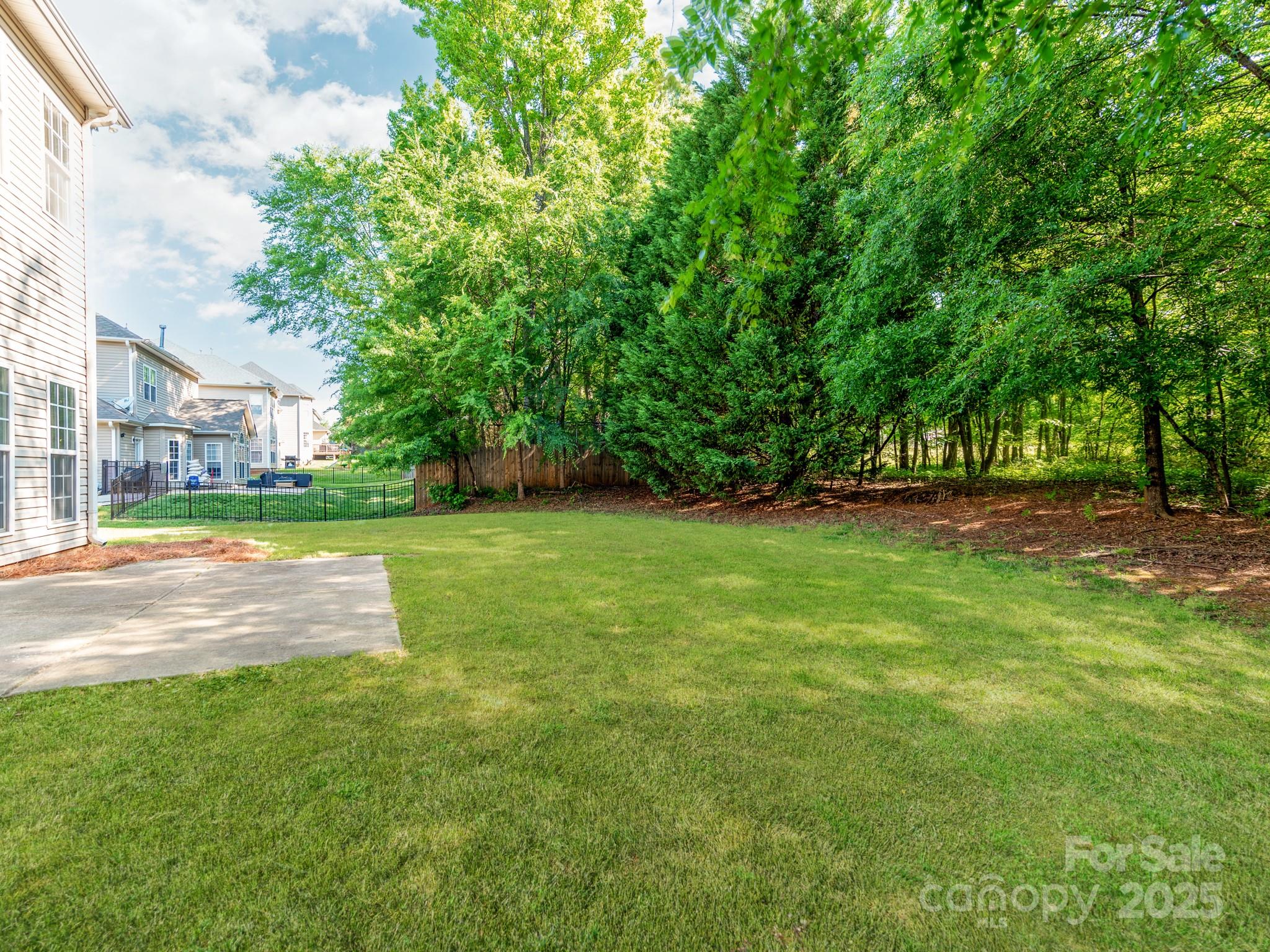 533 Montgrove Place NW — Concord