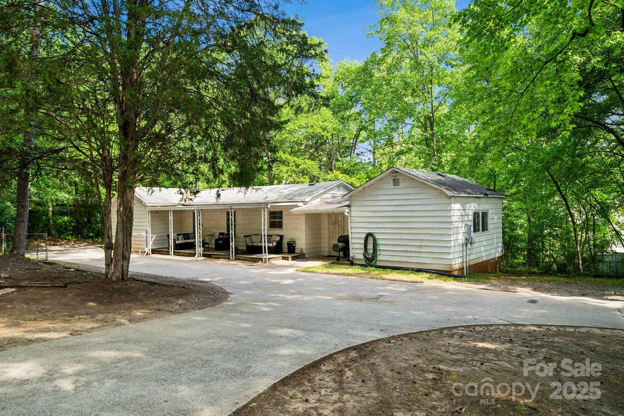 1917 Tom Sadler Road — Charlotte