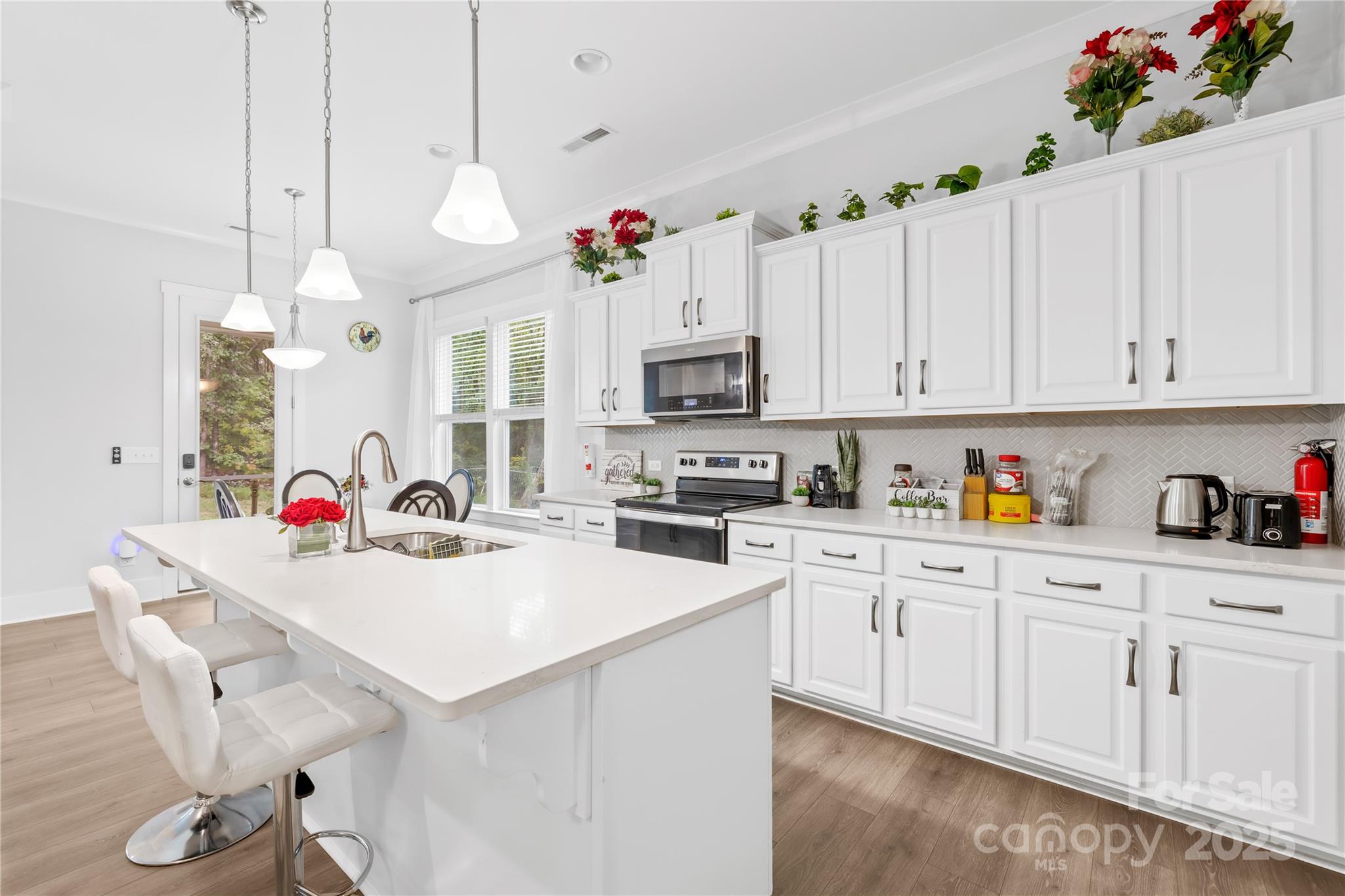 1727 grace Lane — Charlotte
