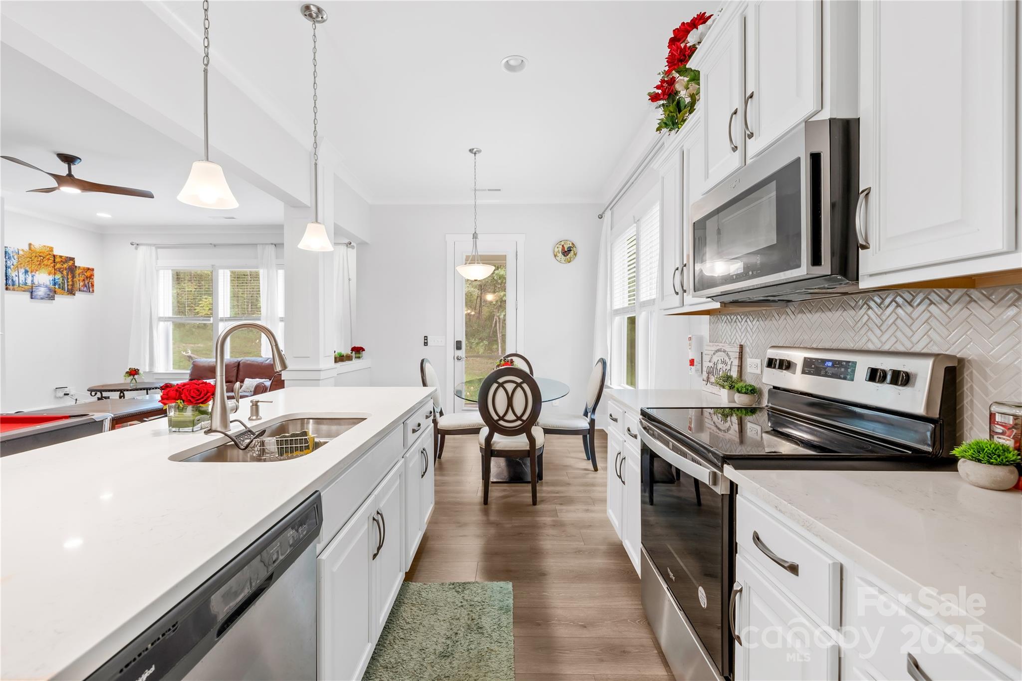 1727 grace Lane — Charlotte