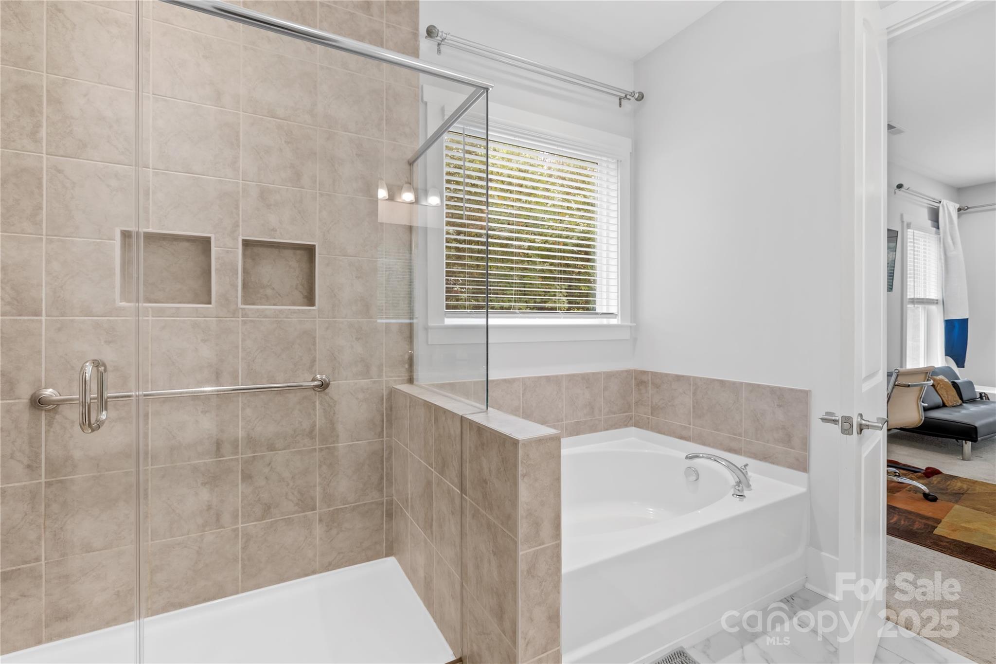 1727 grace Lane — Charlotte