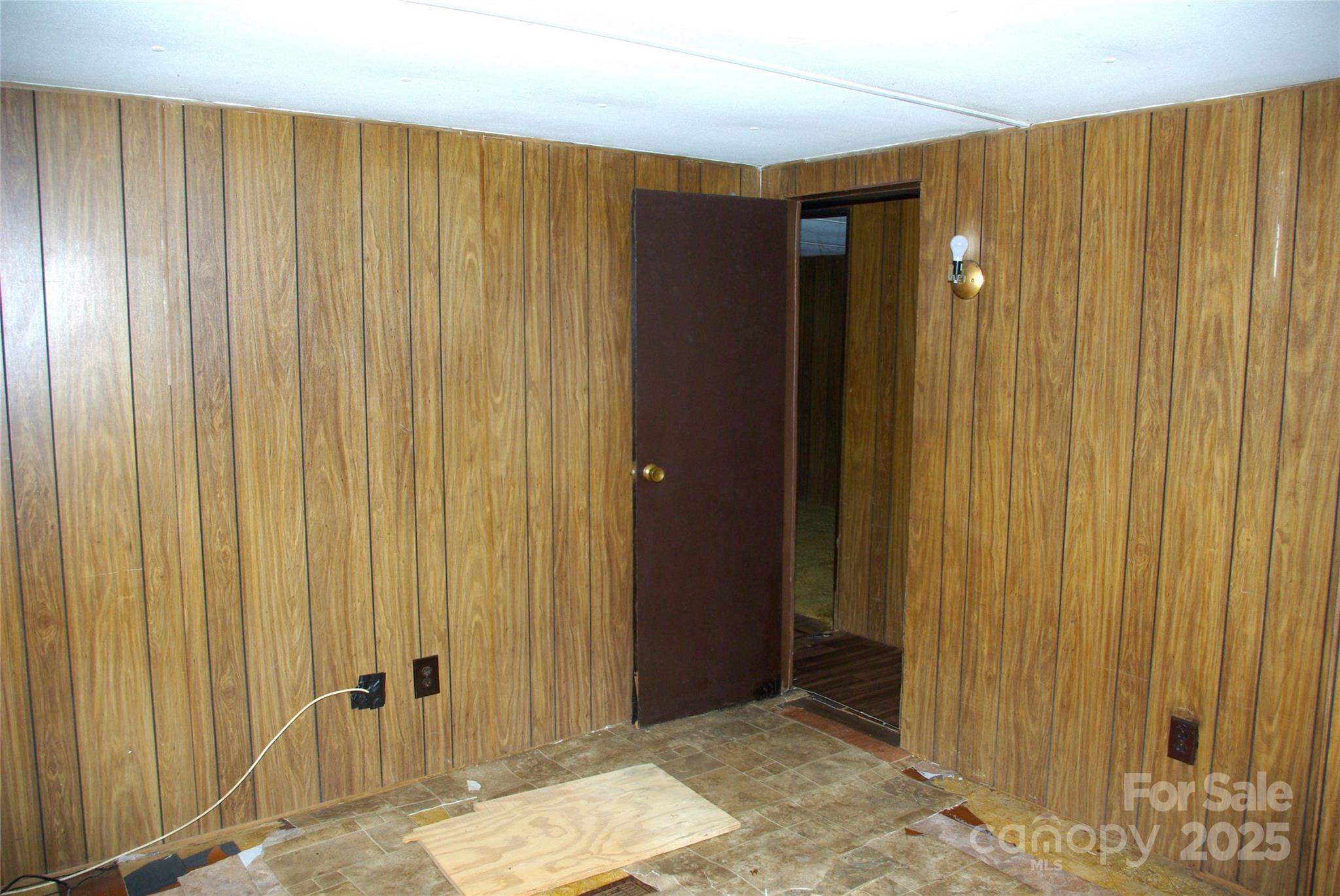3225 Sawmill Road — Hickory Grove