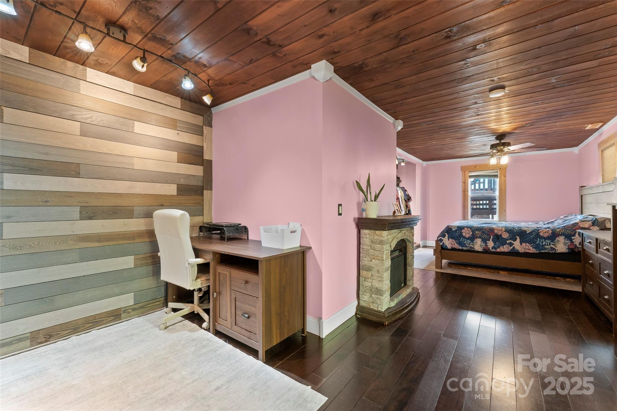 3610 Collettsville Road — Lenoir