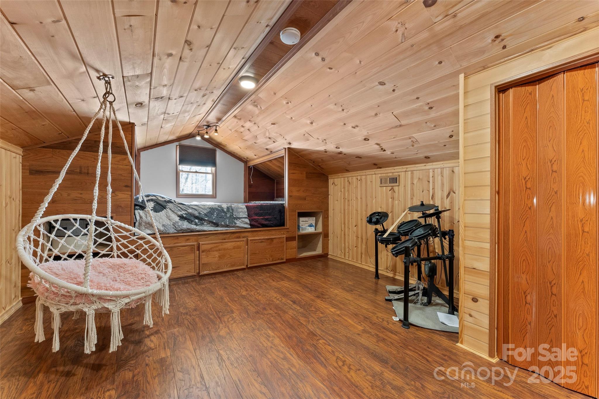 3610 Collettsville Road — Lenoir