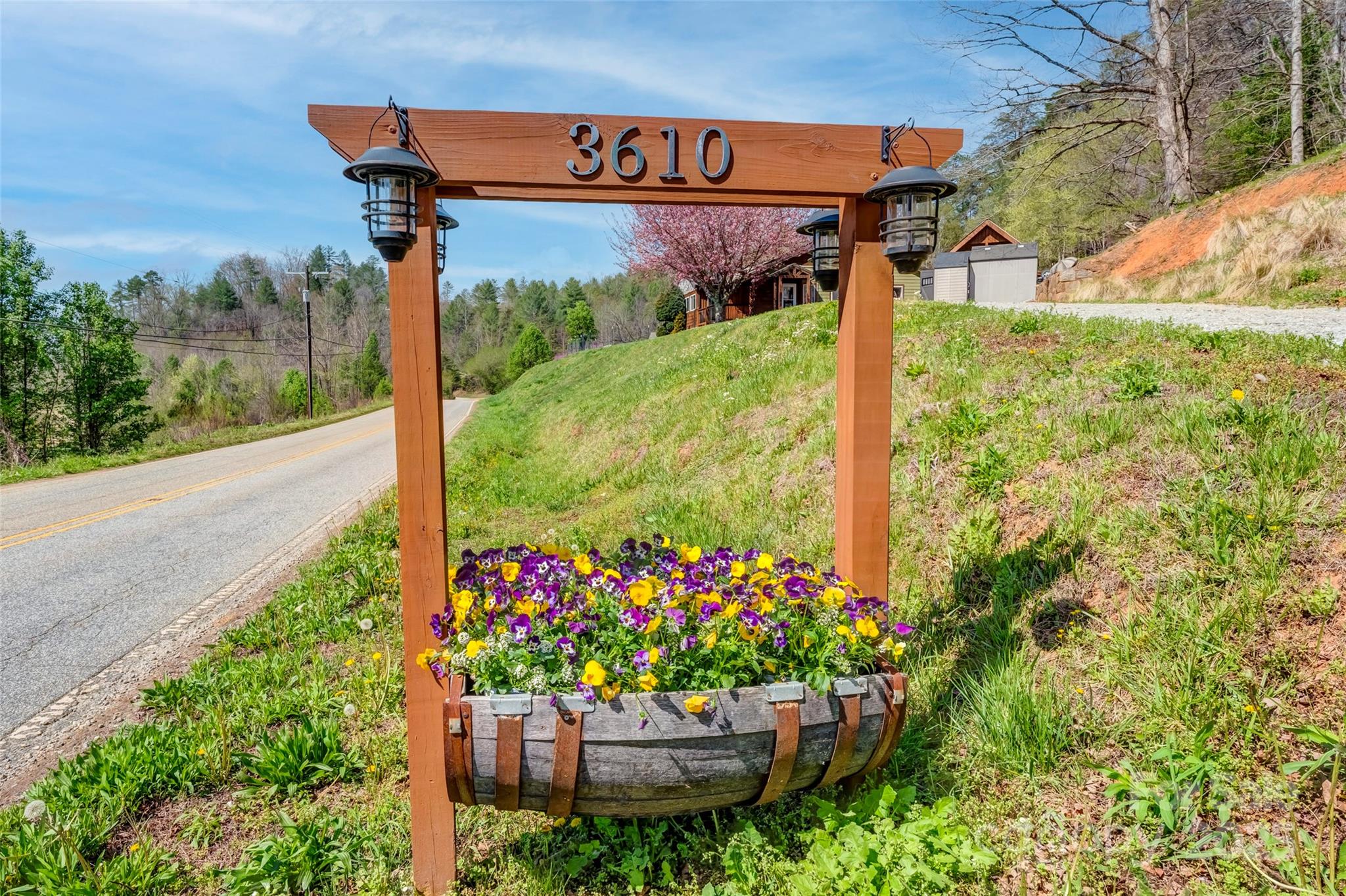 3610 Collettsville Road — Lenoir