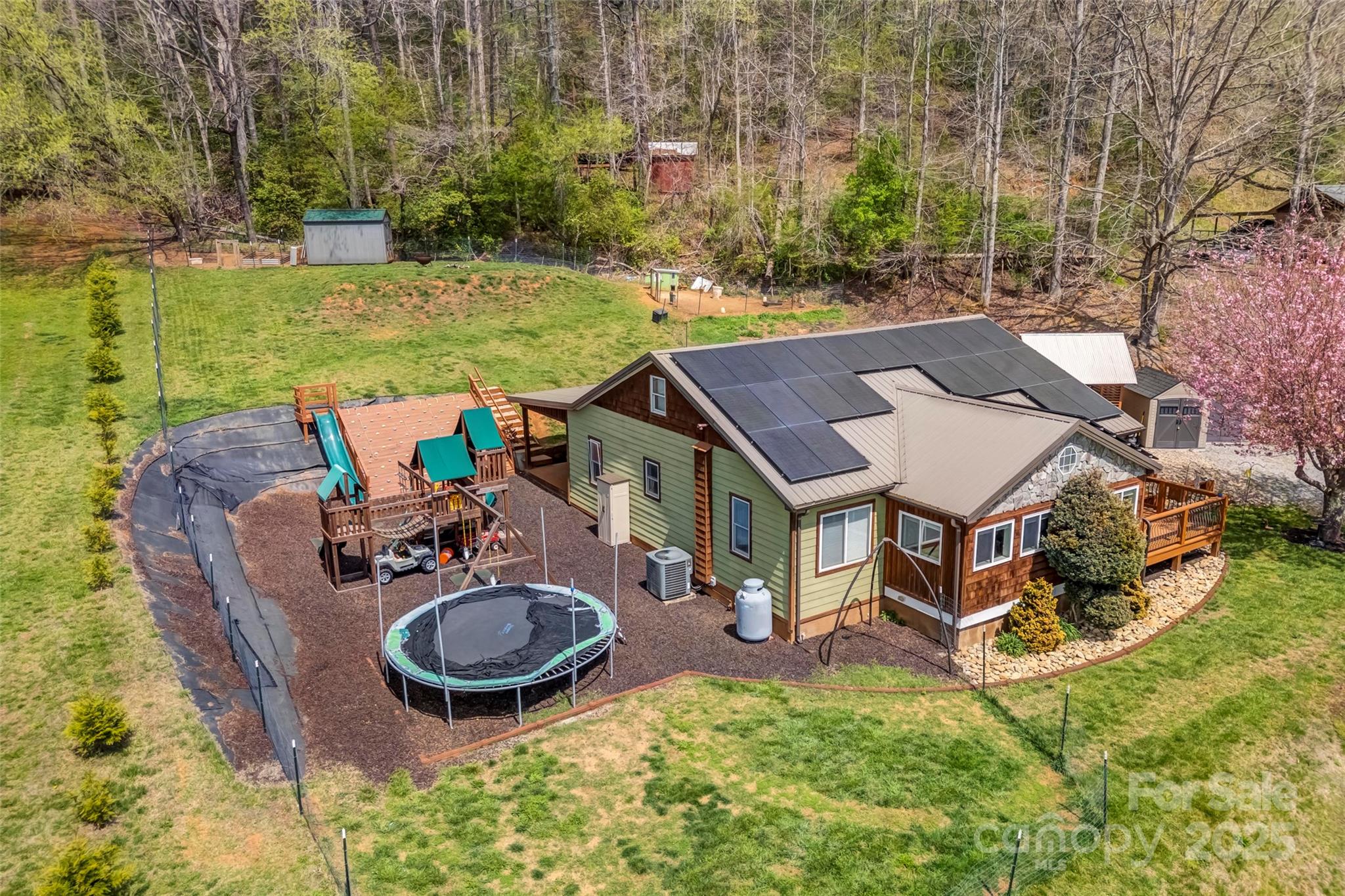3610 Collettsville Road — Lenoir