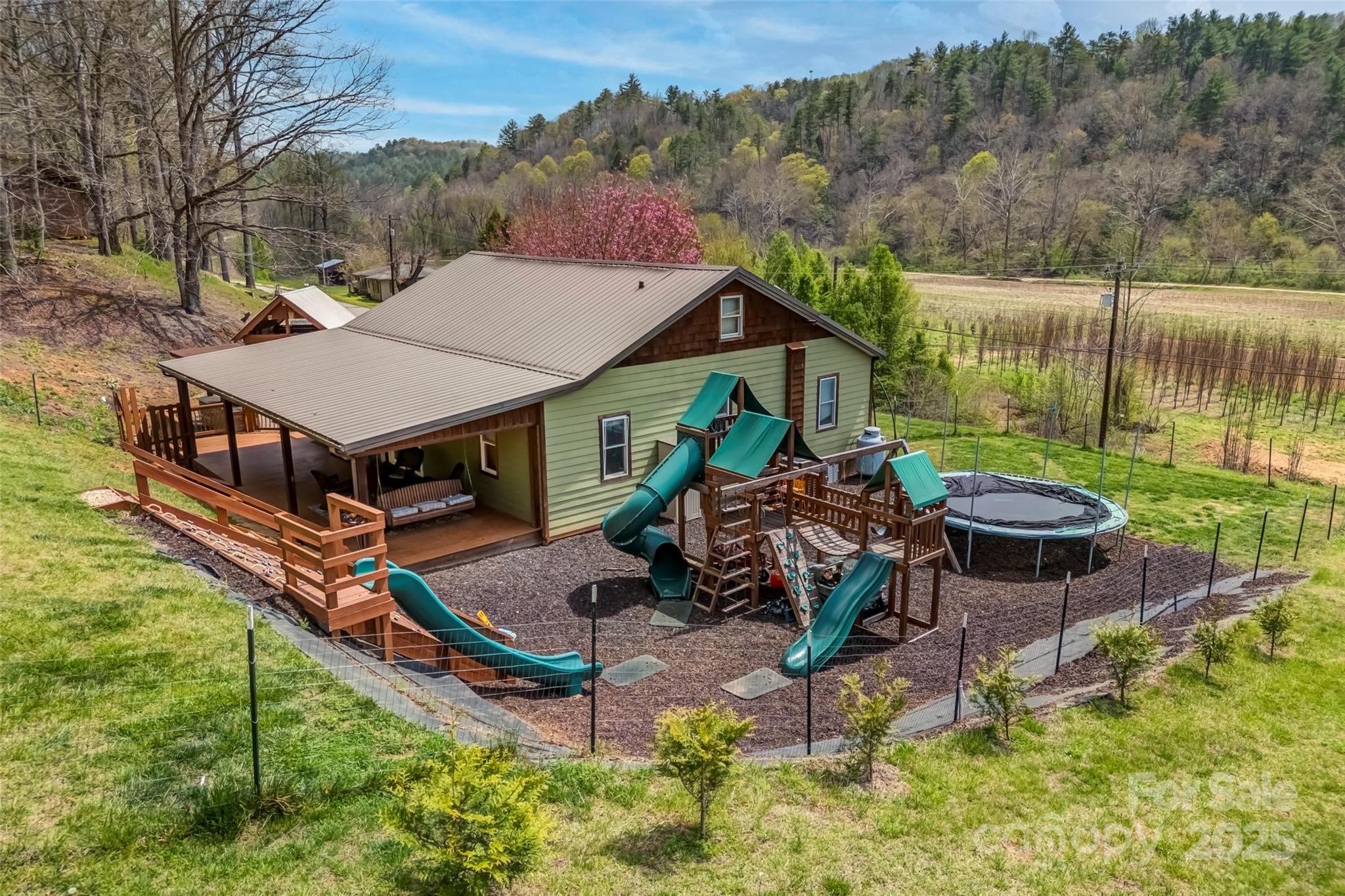 3610 Collettsville Road — Lenoir
