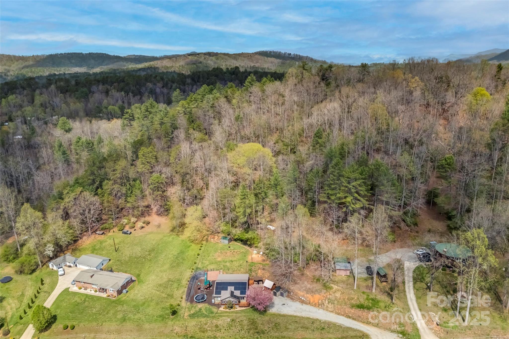 3610 Collettsville Road — Lenoir
