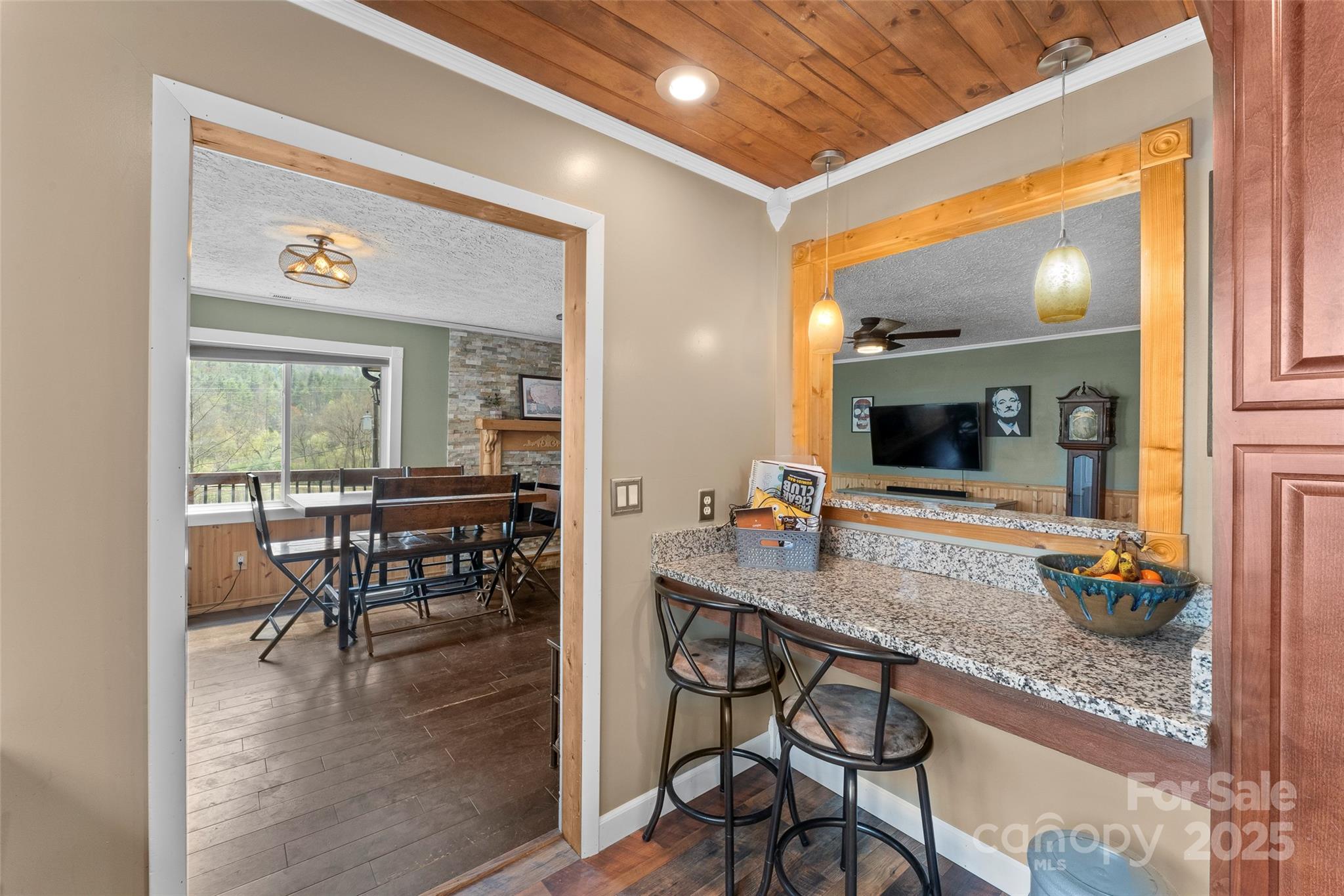 3610 Collettsville Road — Lenoir