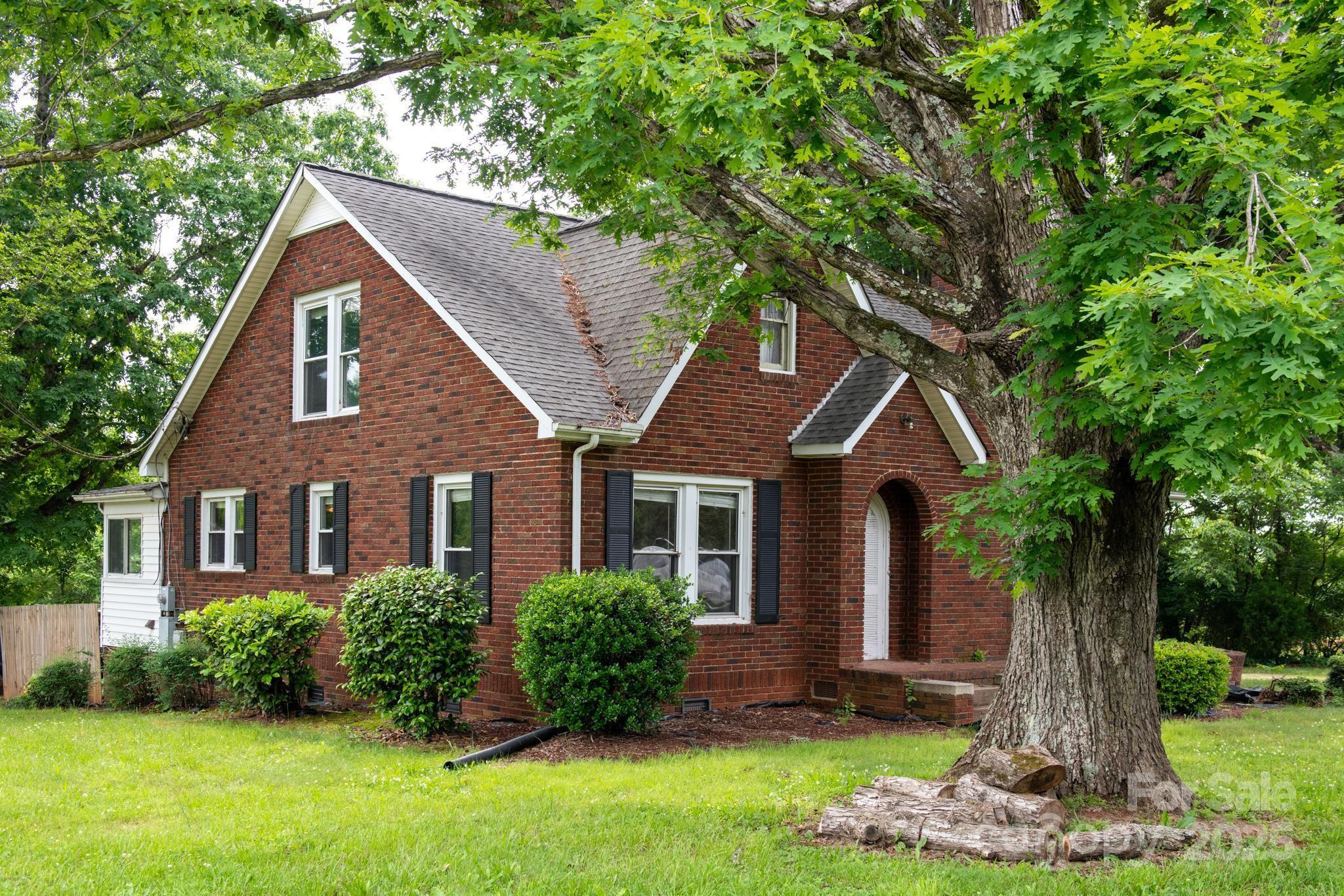 4098 S Nc Hwy 127 Highway — Hickory