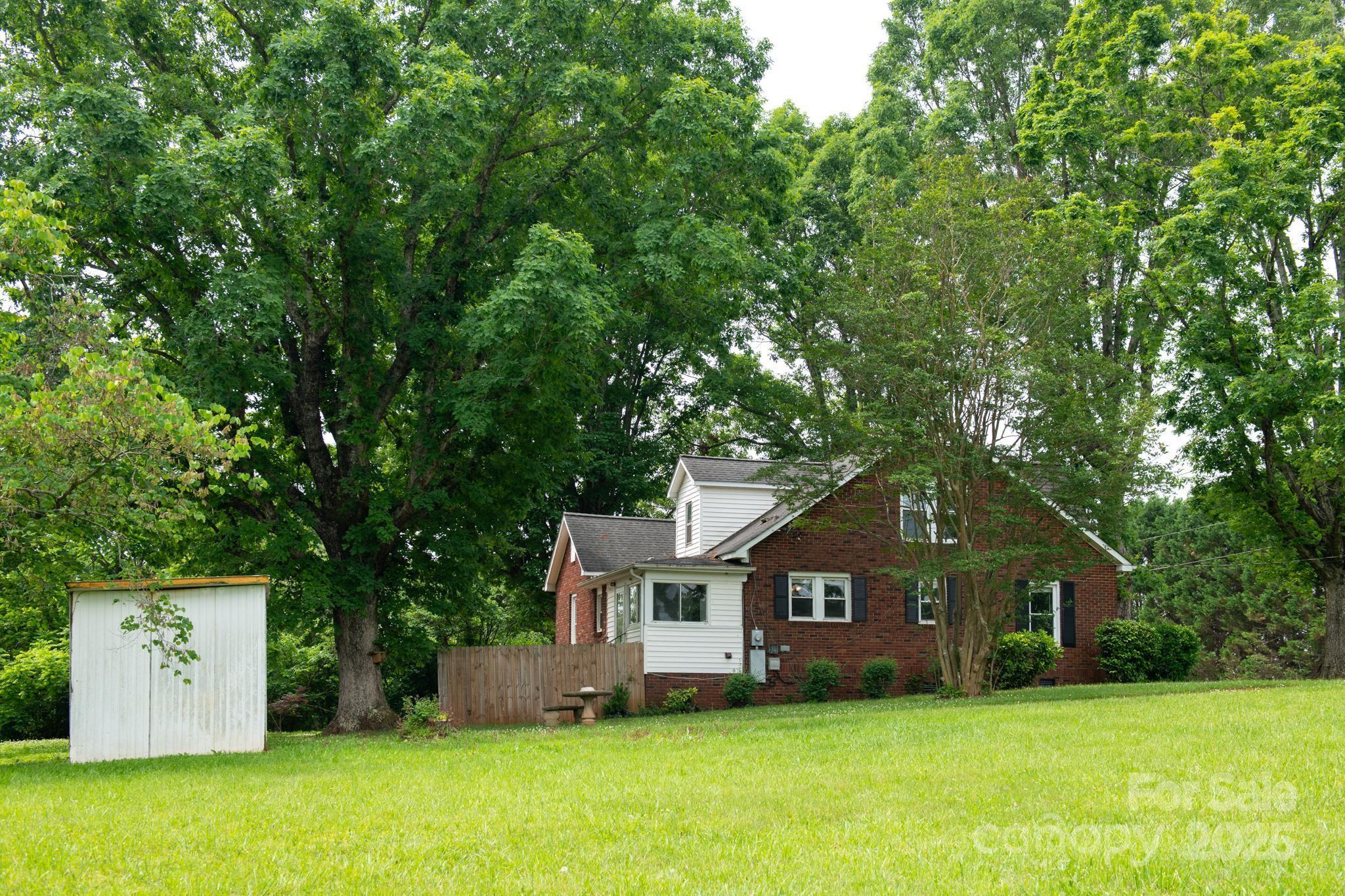 4098 S Nc Hwy 127 Highway — Hickory