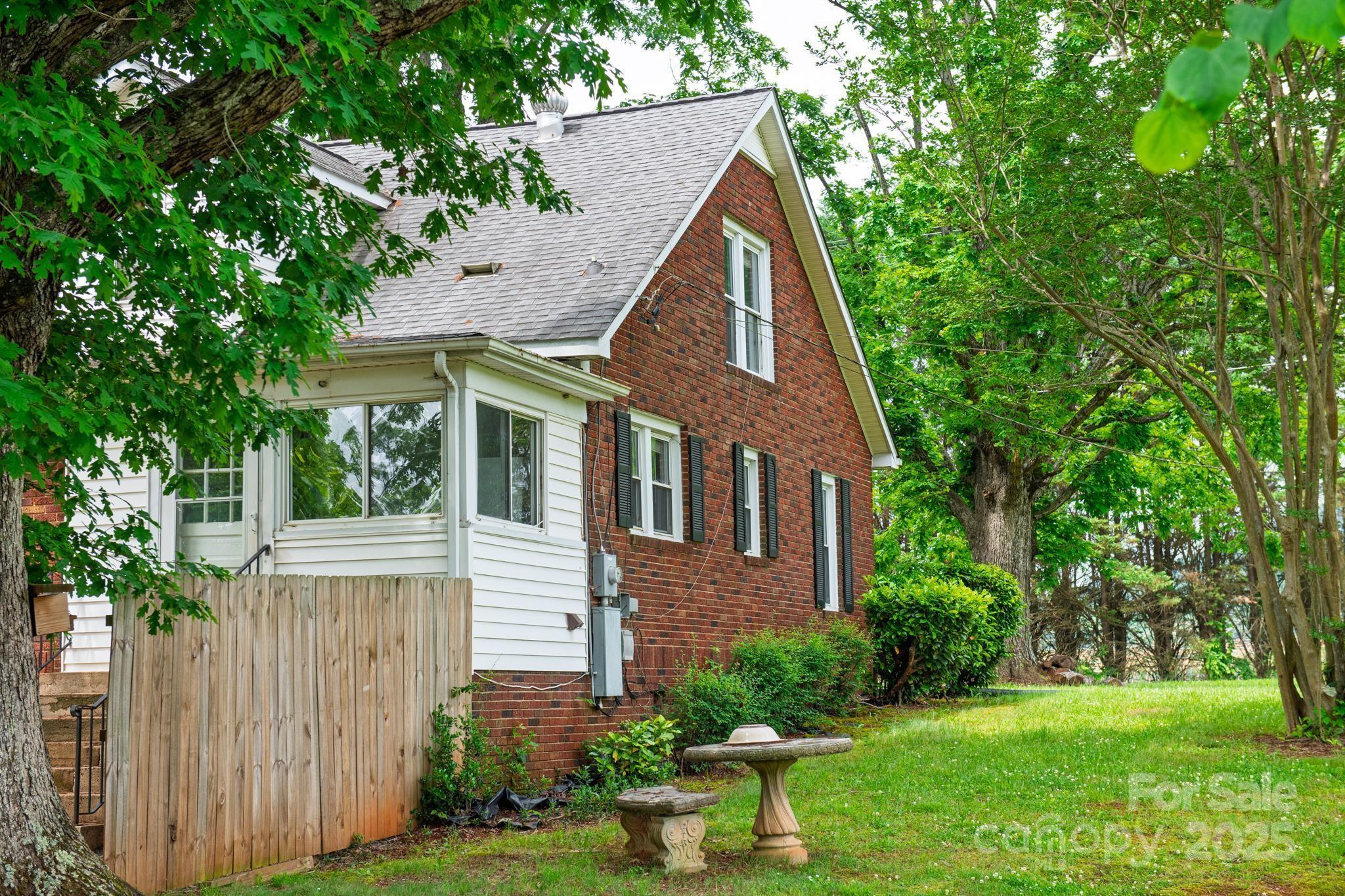 4098 S Nc Hwy 127 Highway — Hickory