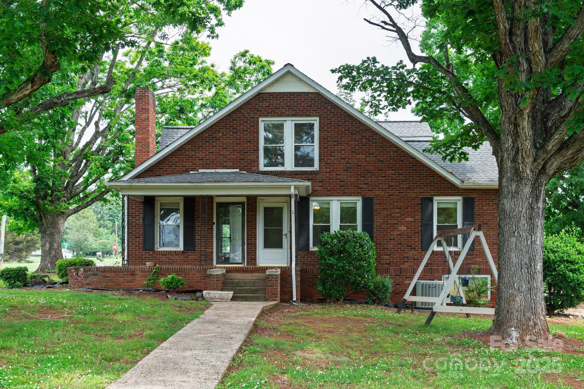 4098 S Nc Hwy 127 Highway — Hickory