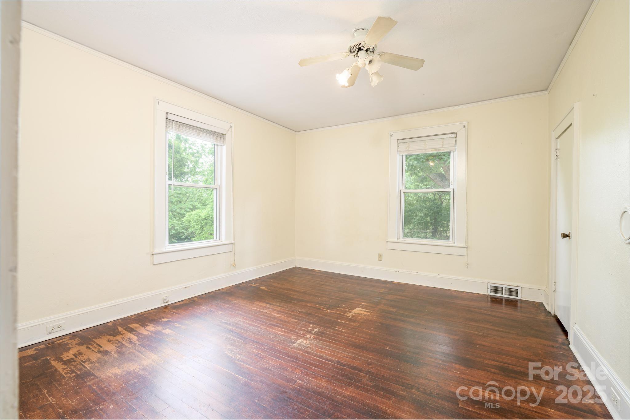 4098 S Nc Hwy 127 Highway — Hickory