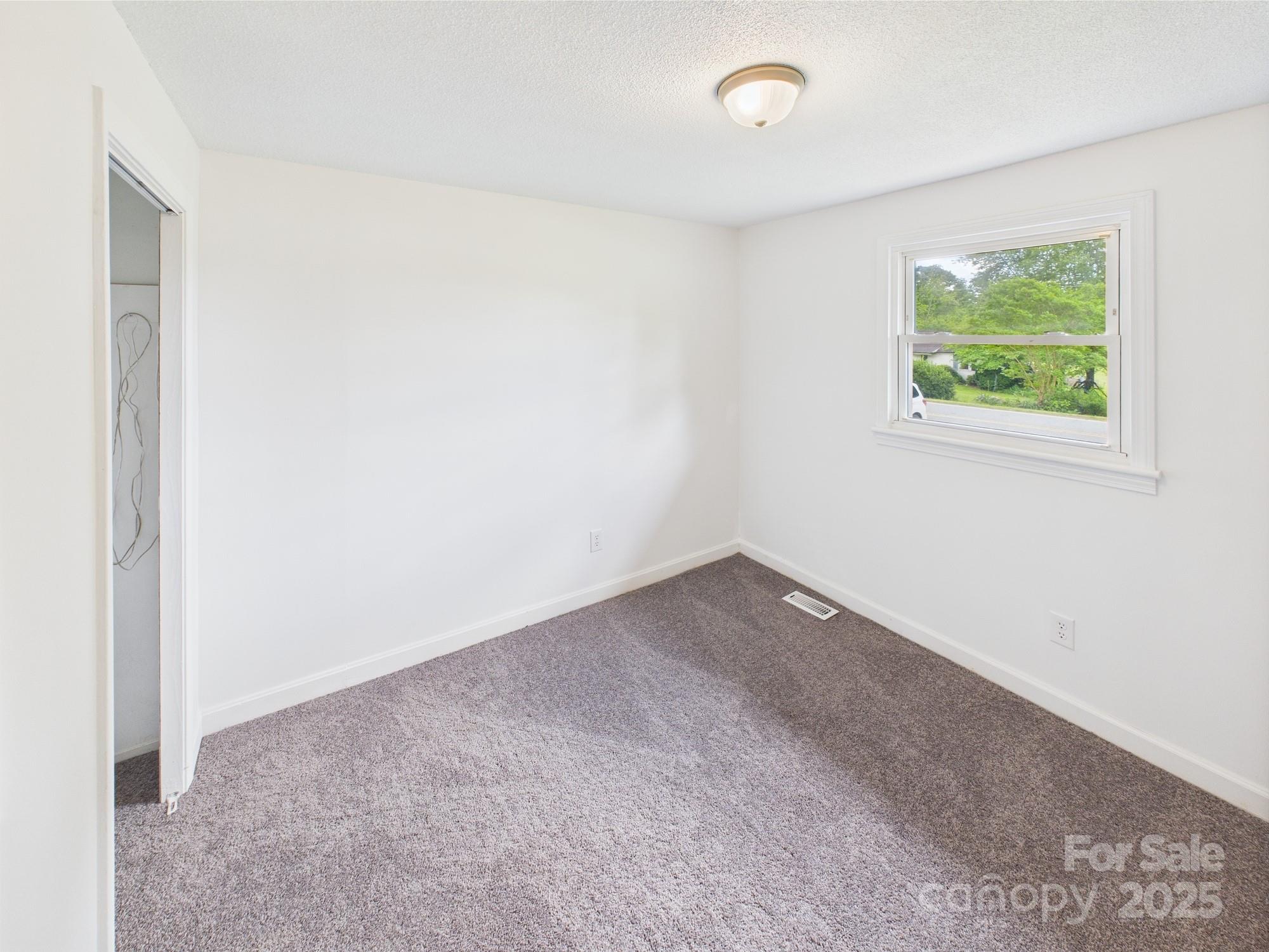 120 Hepler Road — Taylorsville