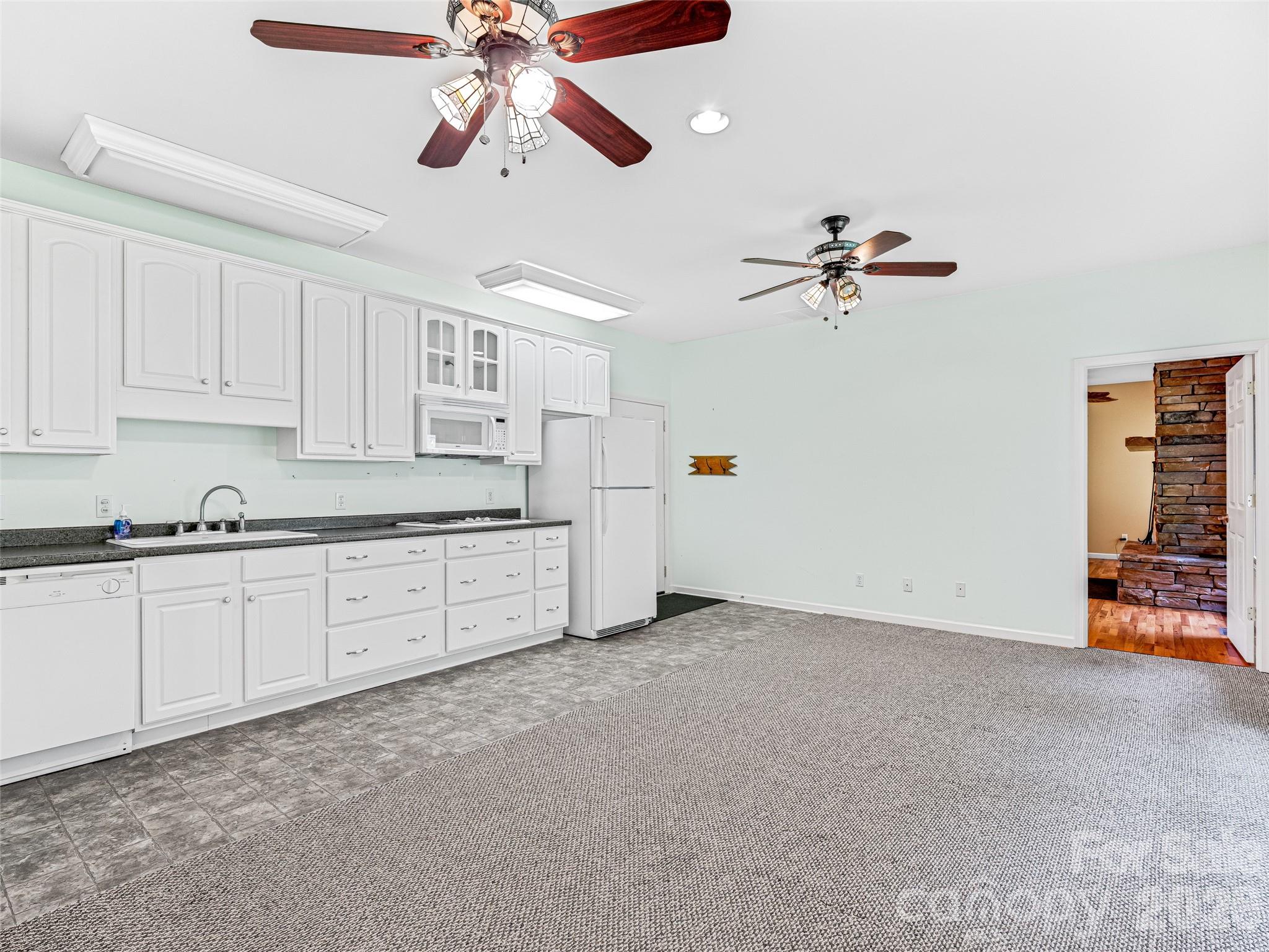 600 Charisma Drive — Marshall
