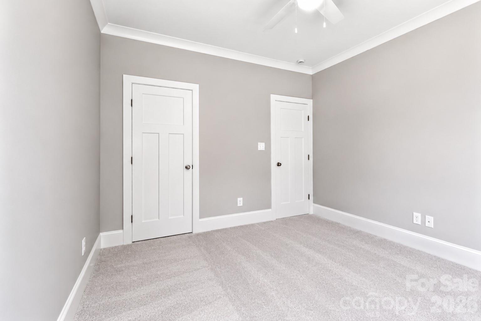 1061 The Glen Street — Statesville