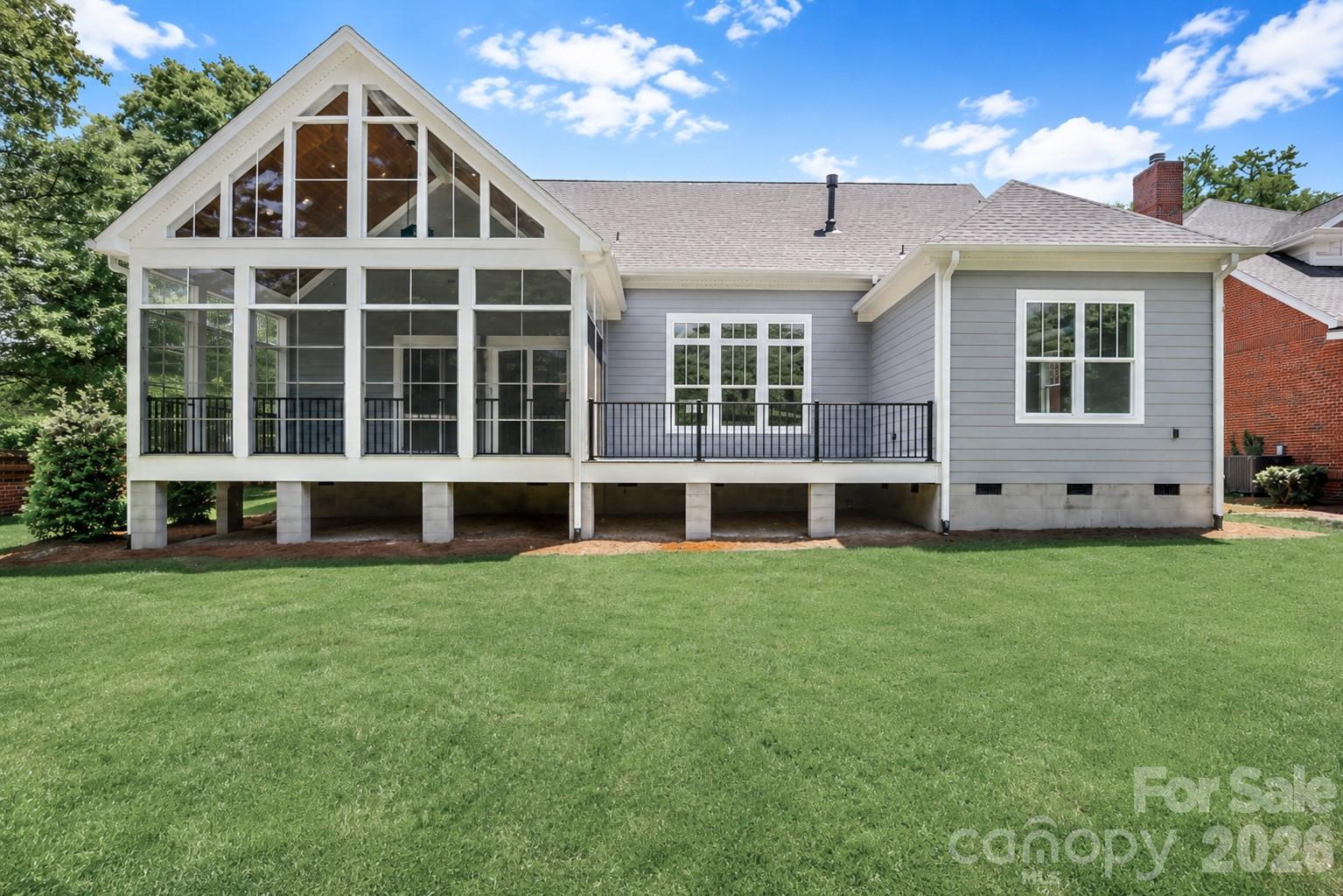 1061 The Glen Street — Statesville