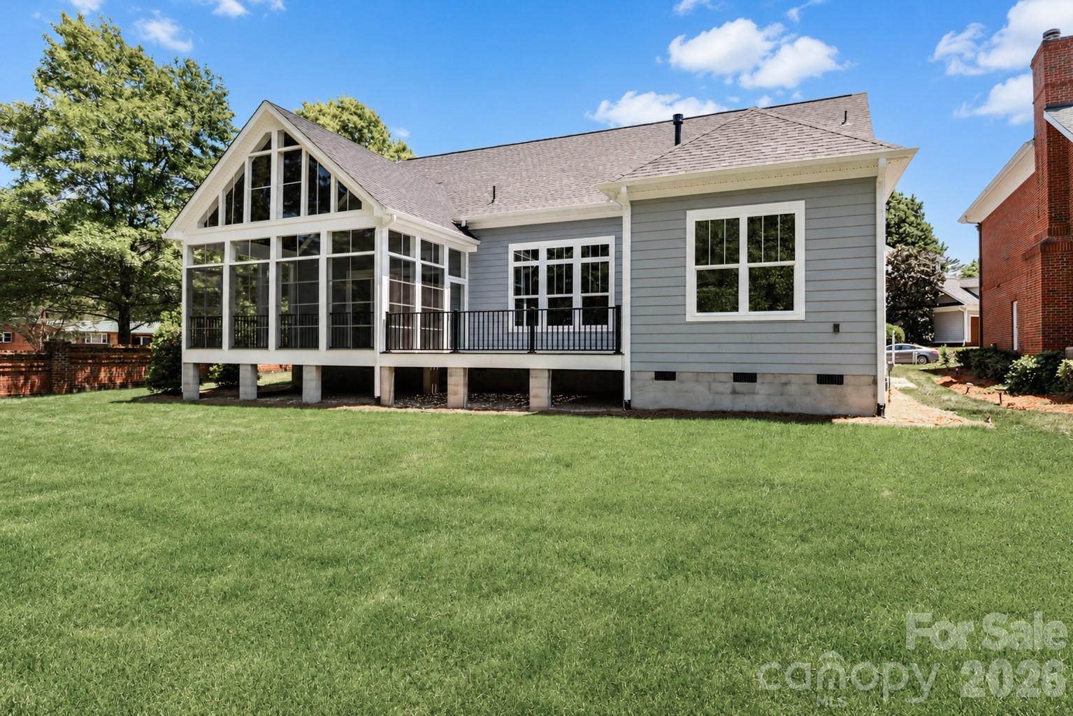 1061 The Glen Street — Statesville