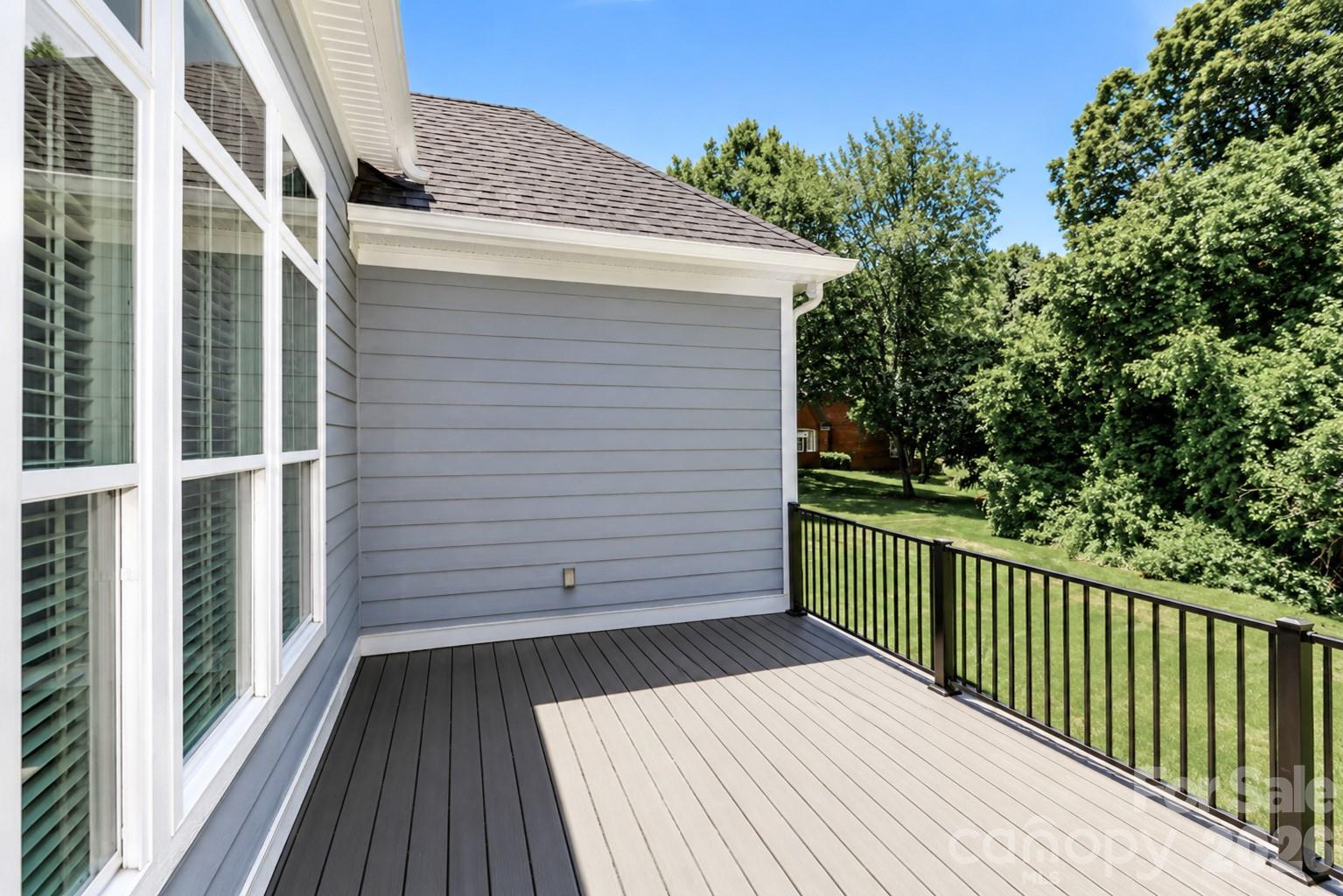 1061 The Glen Street — Statesville