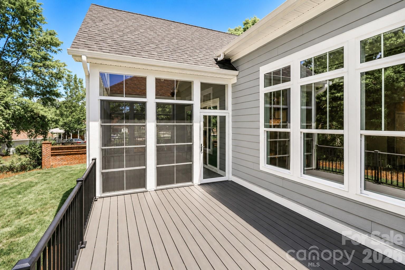 1061 The Glen Street — Statesville
