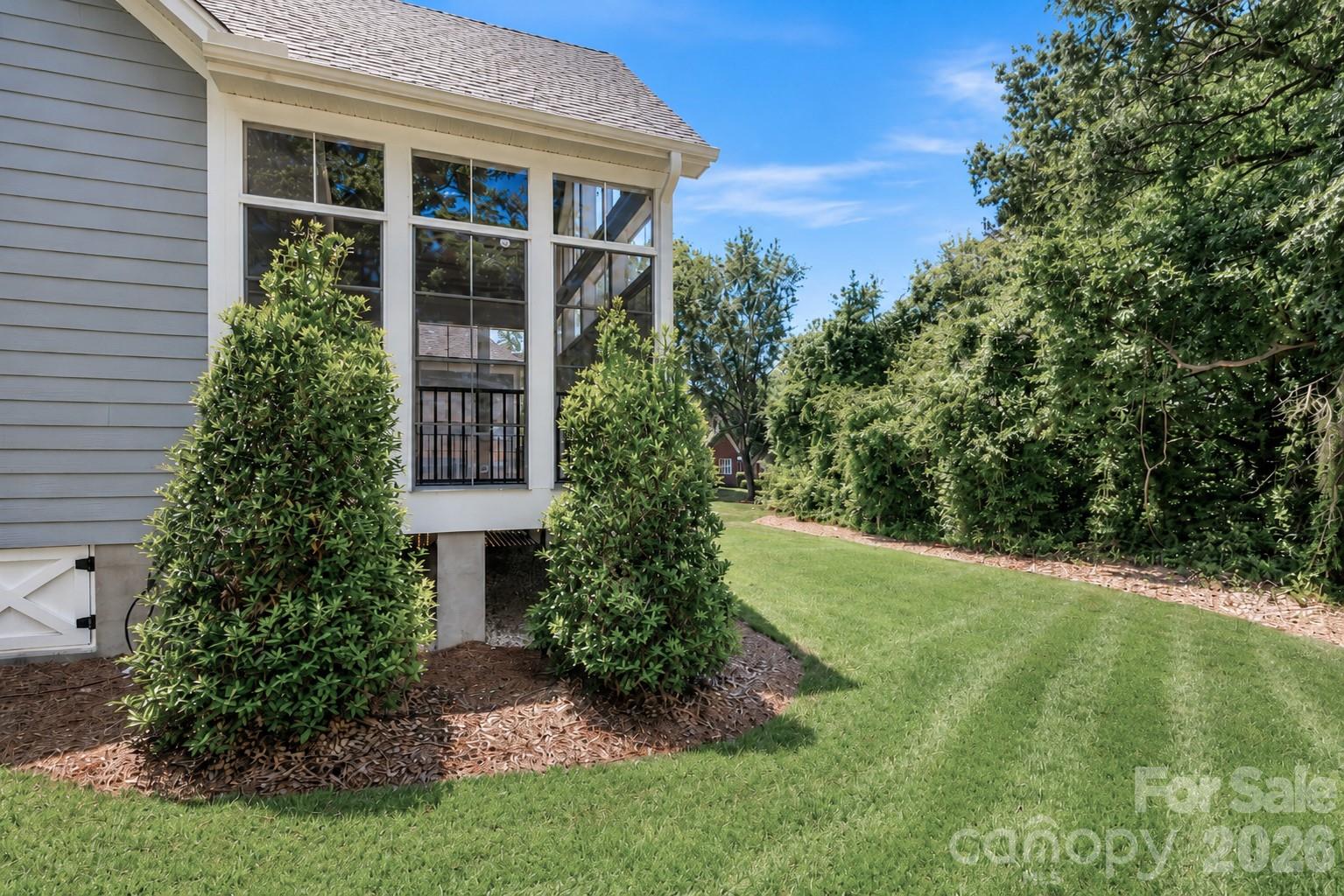 1061 The Glen Street — Statesville