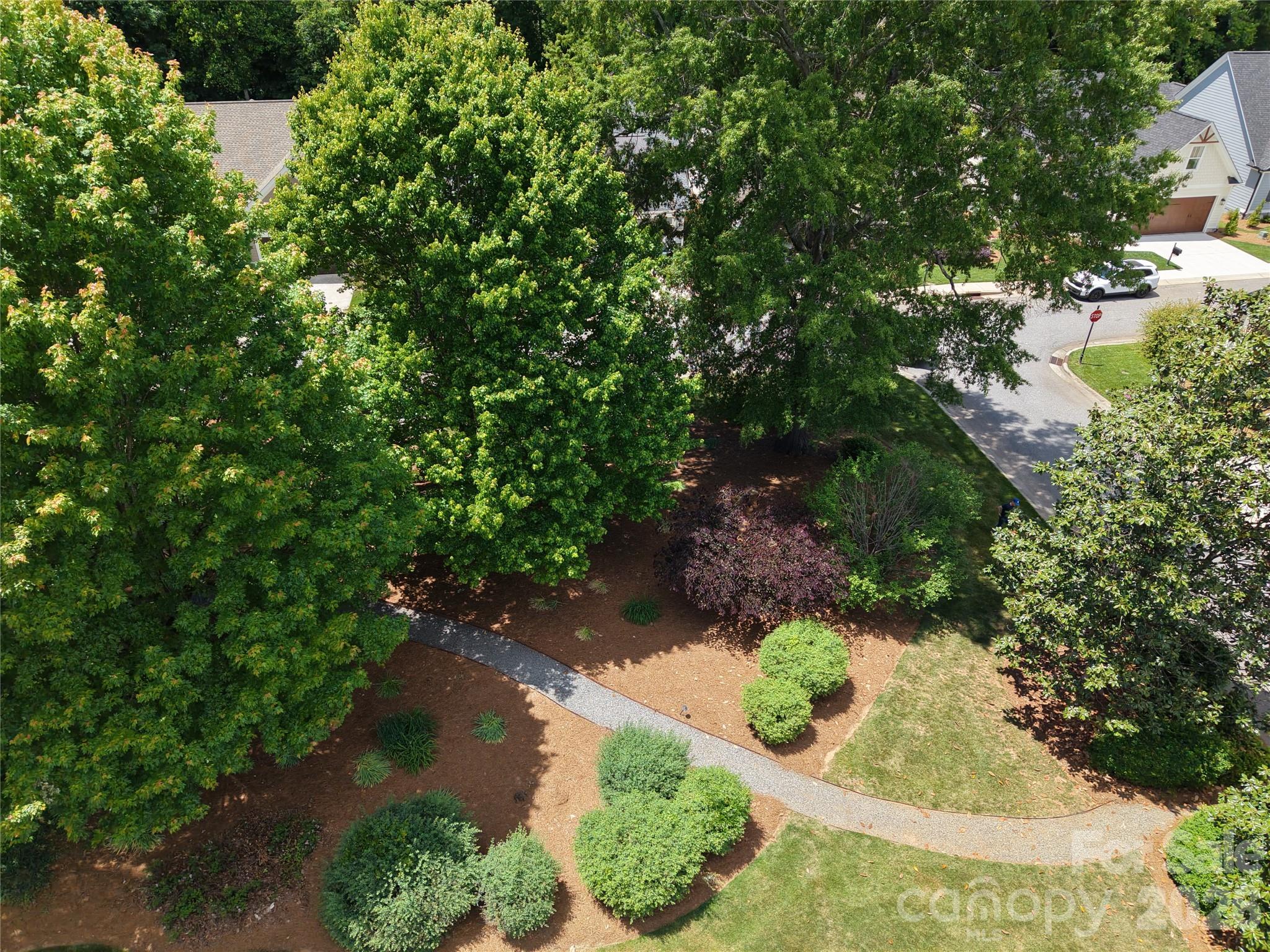 1061 The Glen Street — Statesville