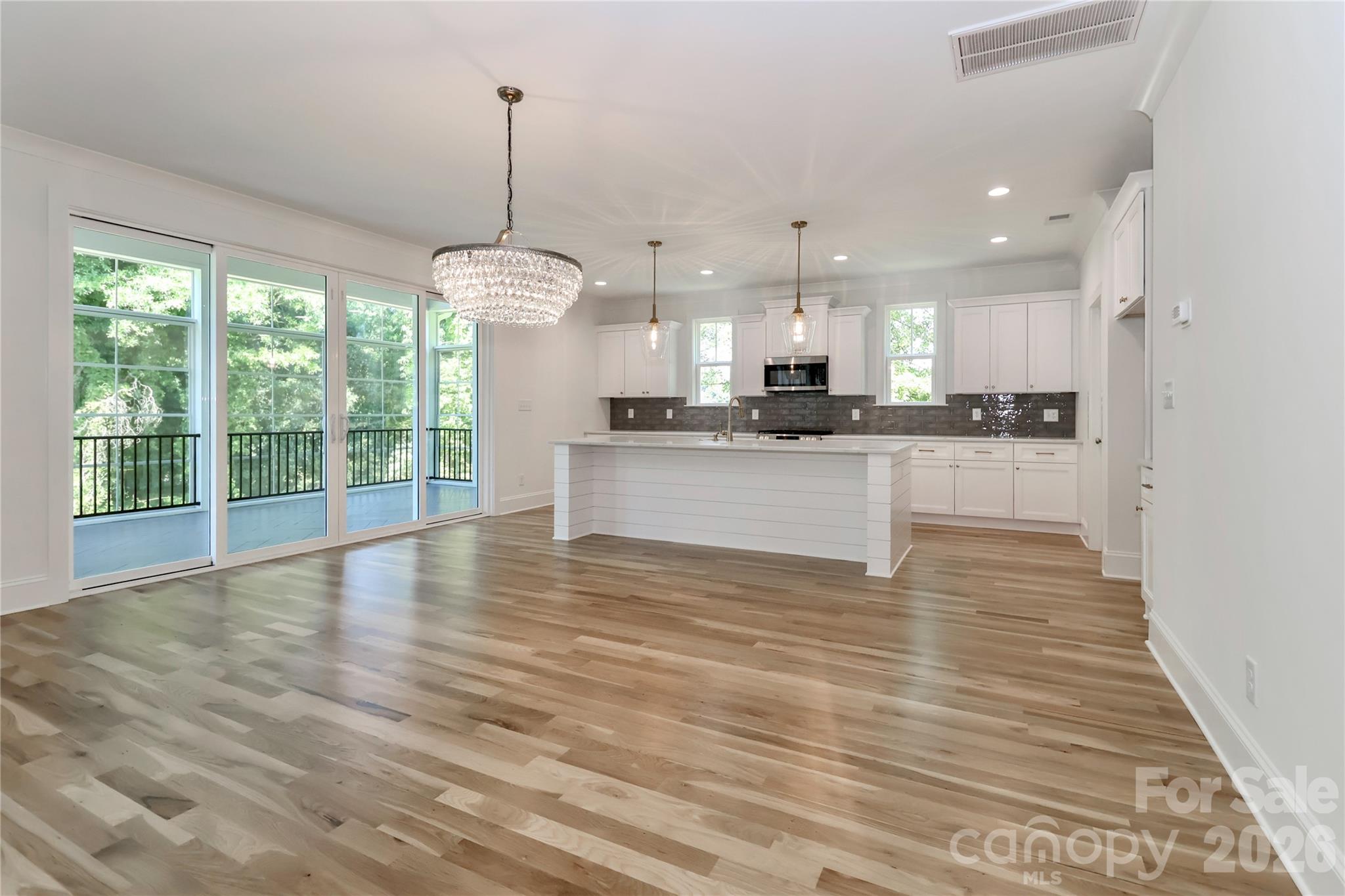 1061 The Glen Street — Statesville
