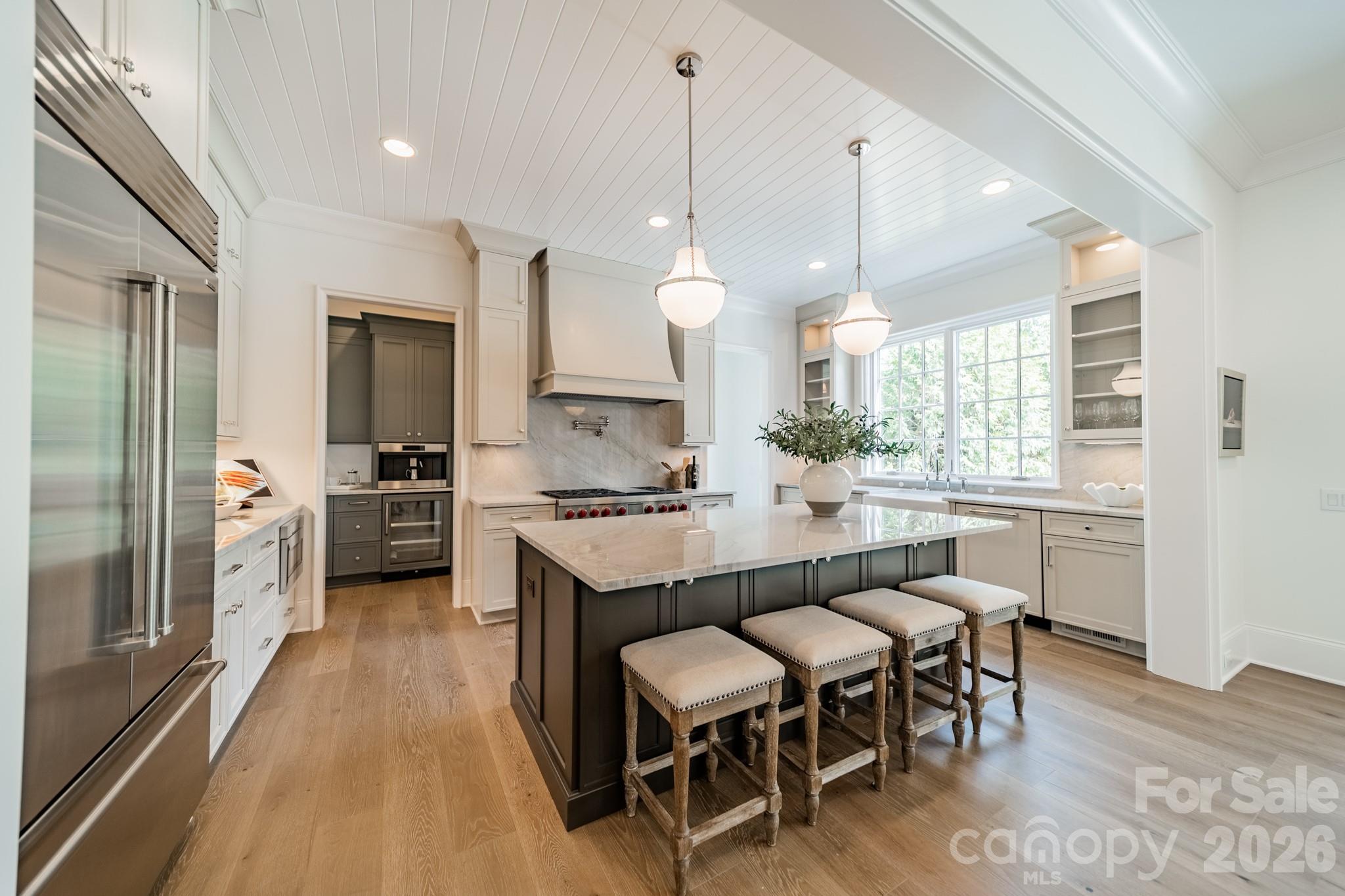 2113 Brandon Circle — Charlotte