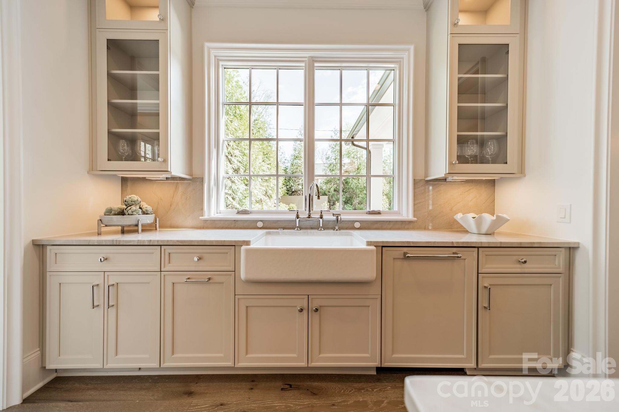 2113 Brandon Circle — Charlotte