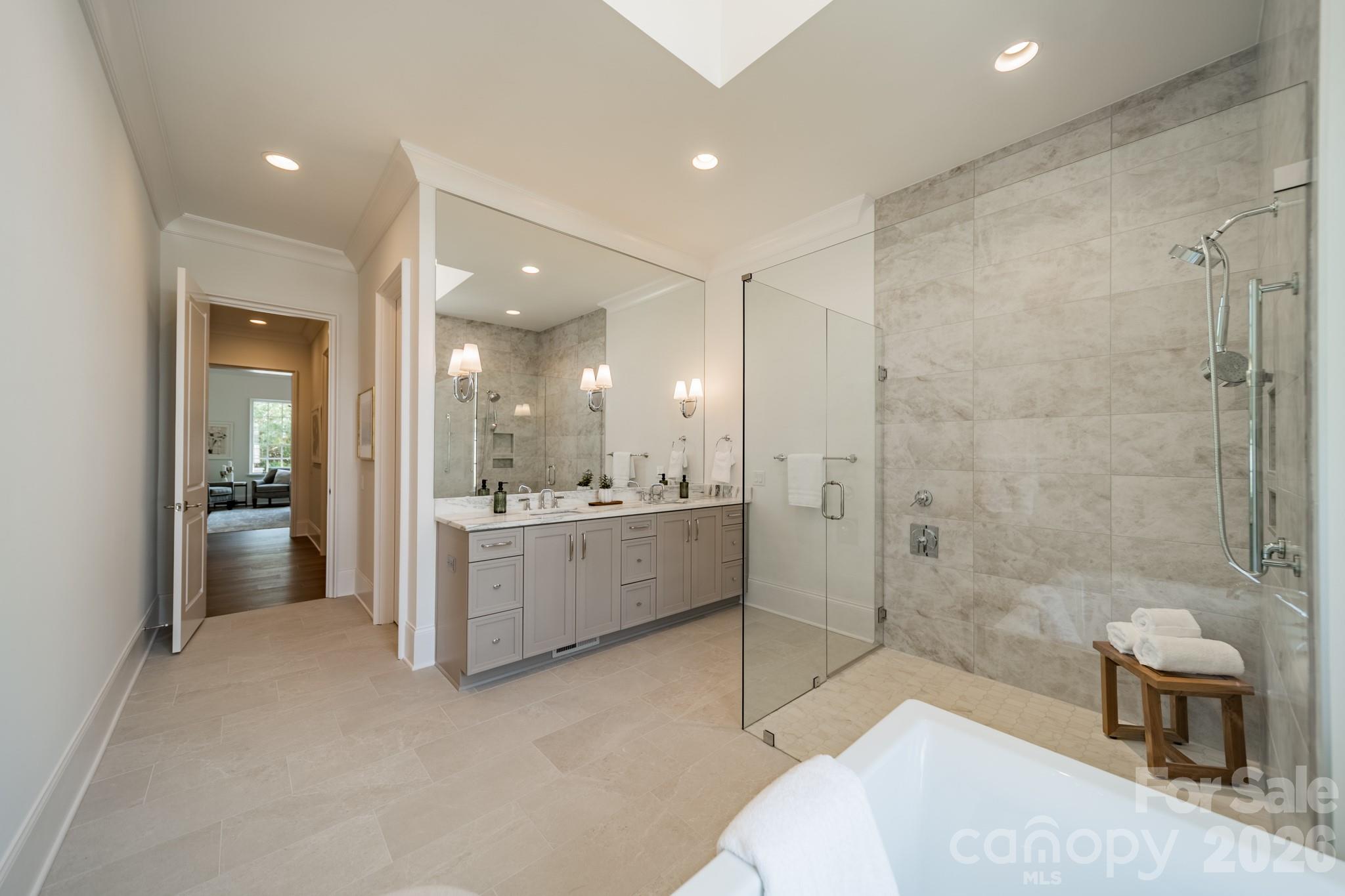 2113 Brandon Circle — Charlotte