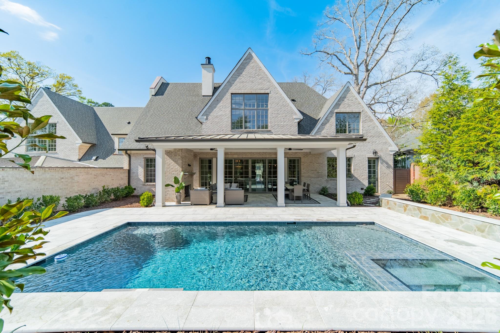 2113 Brandon Circle — Charlotte