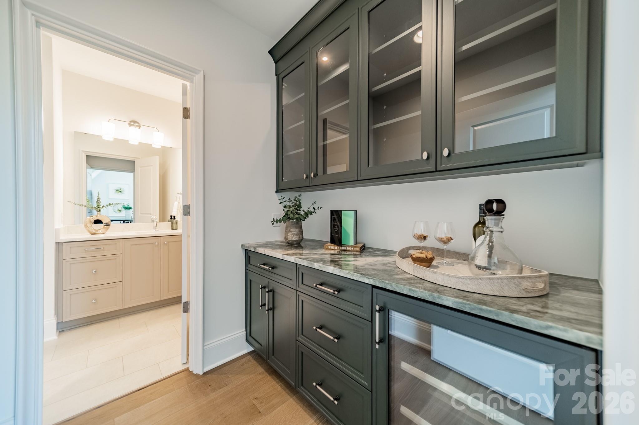 2113 Brandon Circle — Charlotte