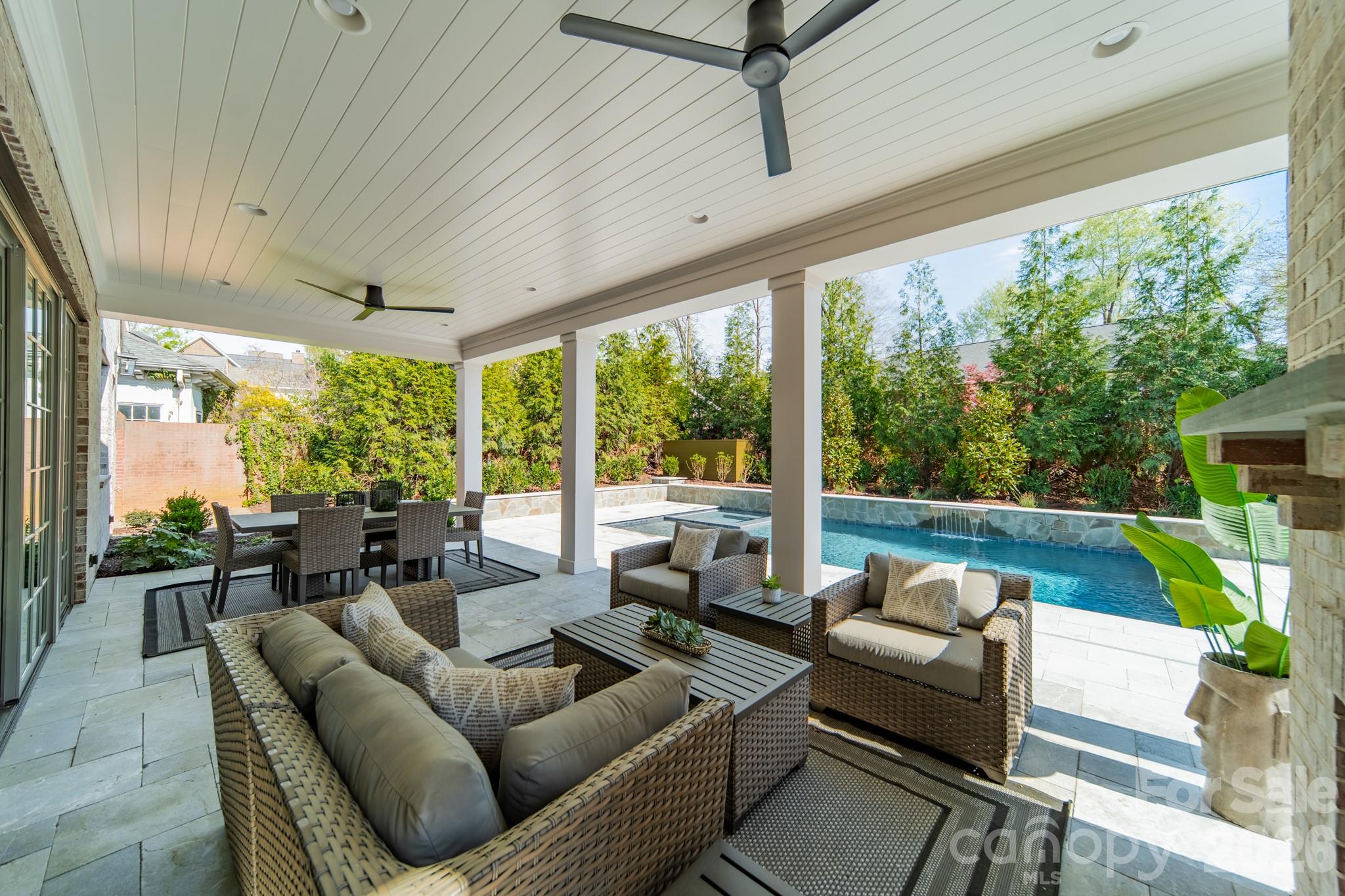 2113 Brandon Circle — Charlotte