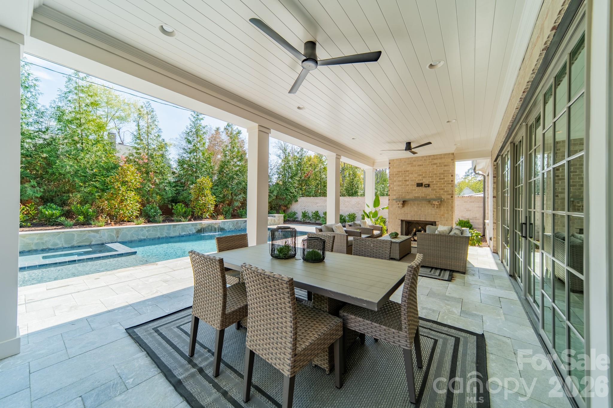 2113 Brandon Circle — Charlotte