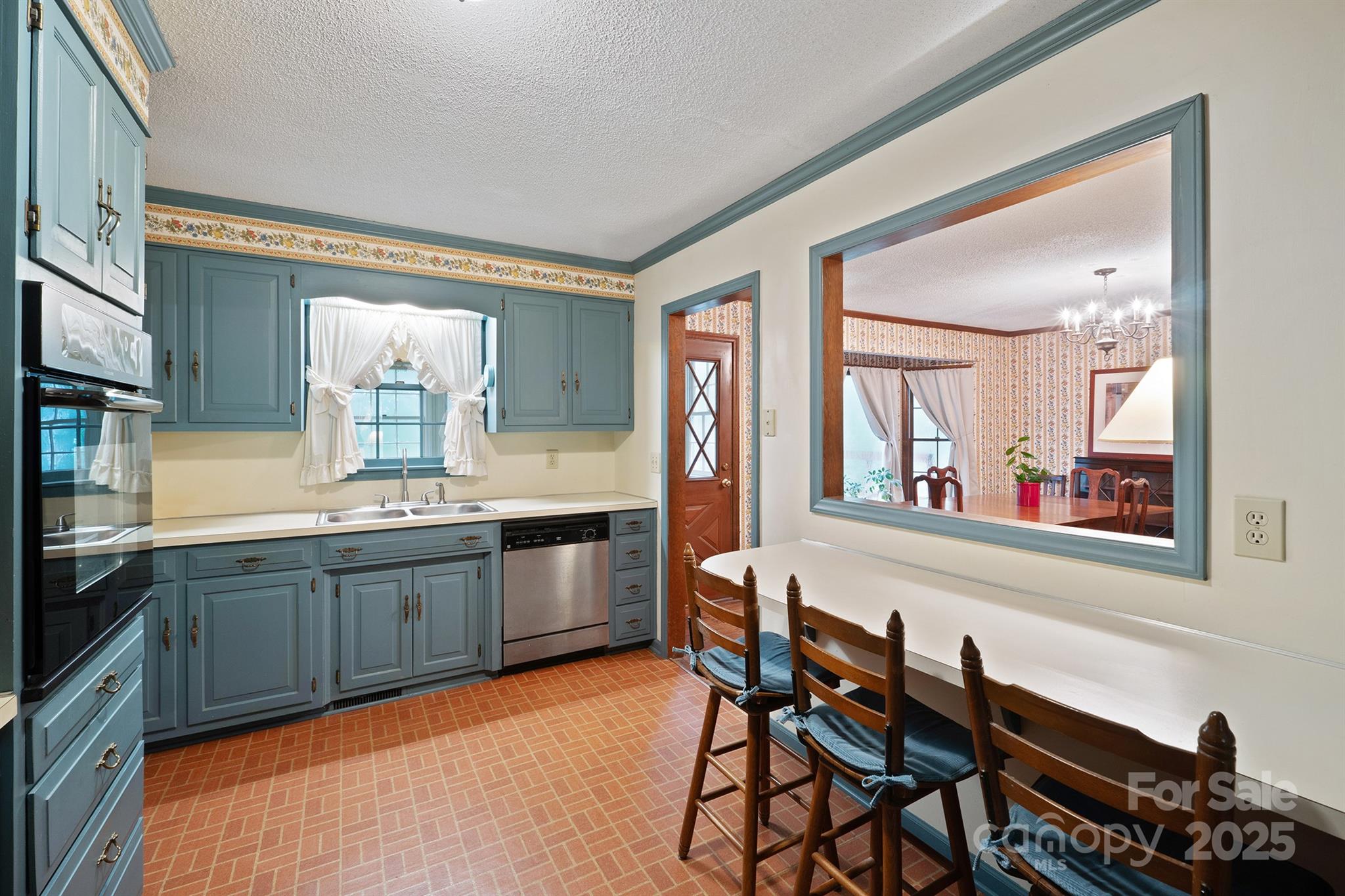112 Julia Drive — Lincolnton