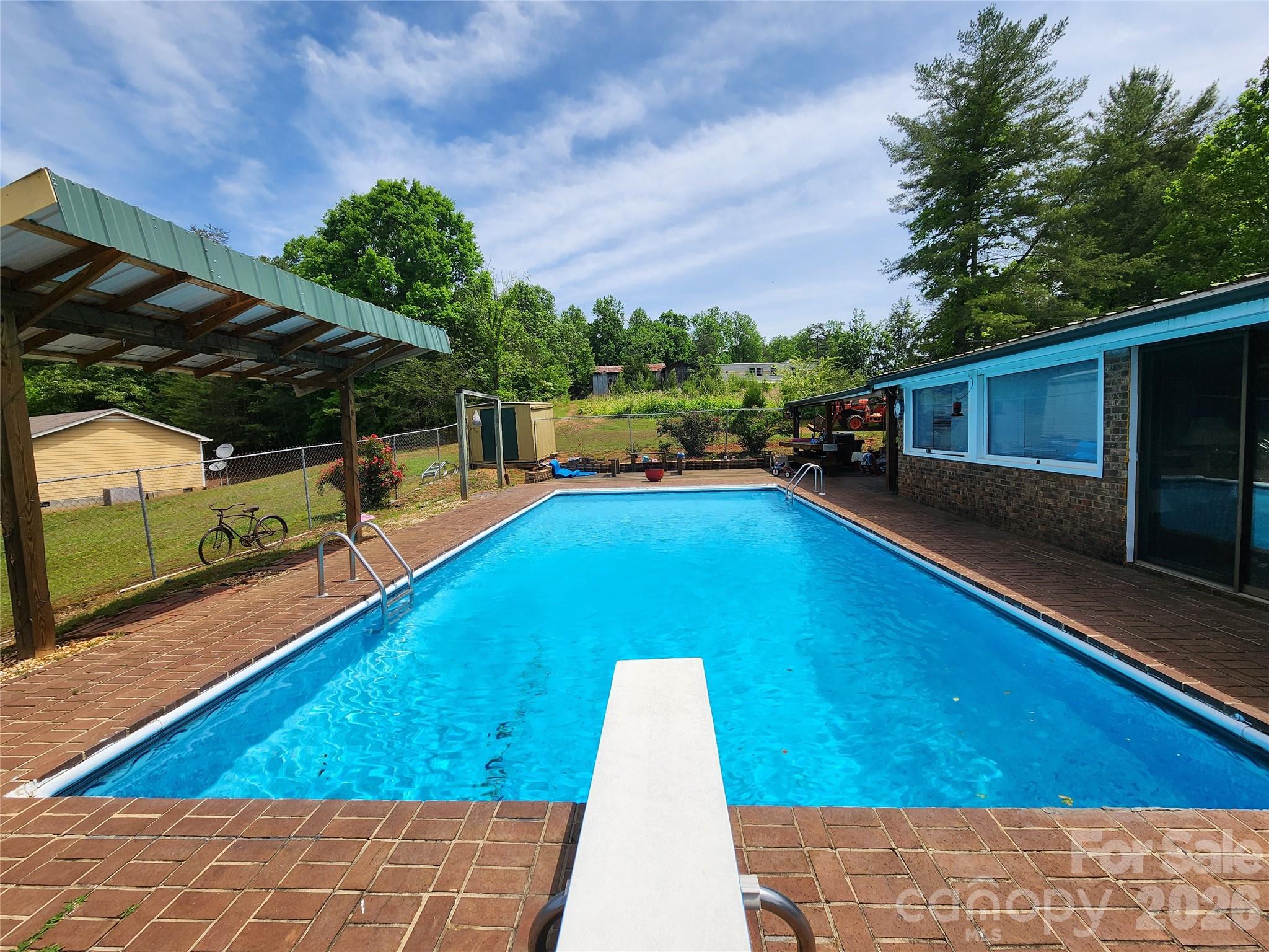 130 Susan Road — Casar