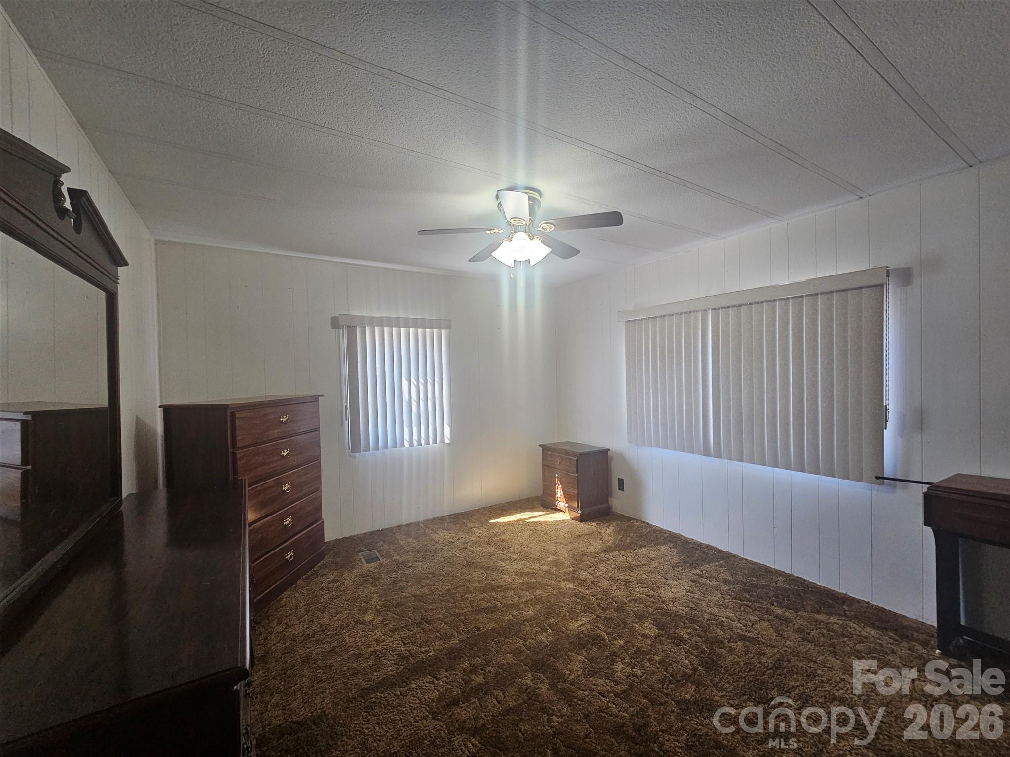 130 Susan Road — Casar