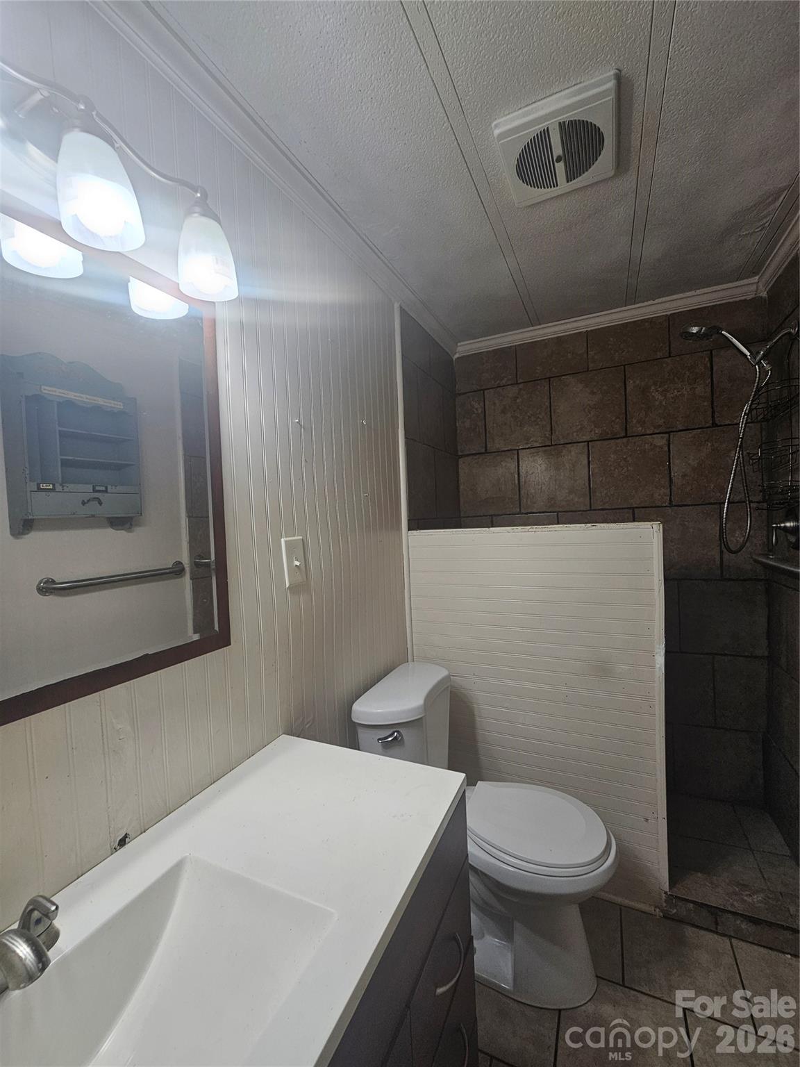 130 Susan Road — Casar