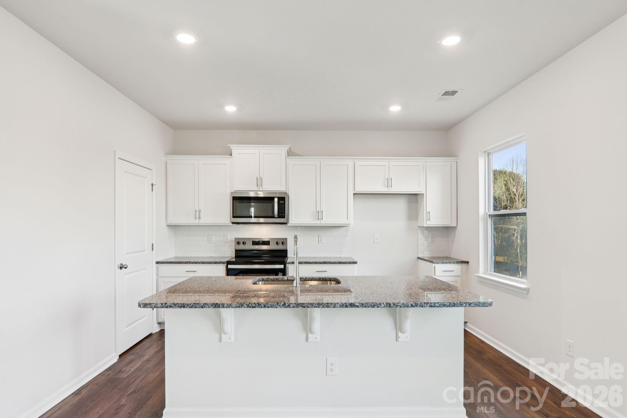 823 Adelston Lane — Asheville