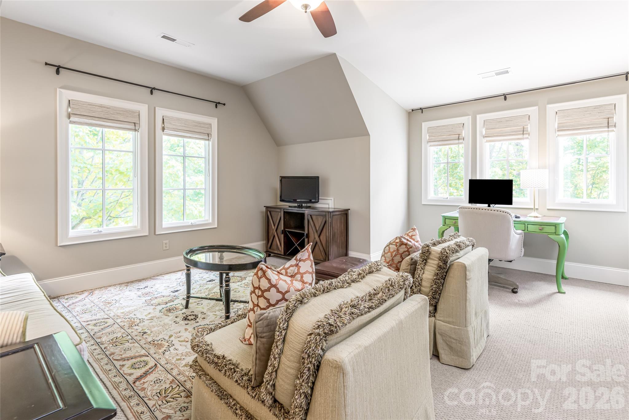 20 East Owl Creek Lane — Fairview