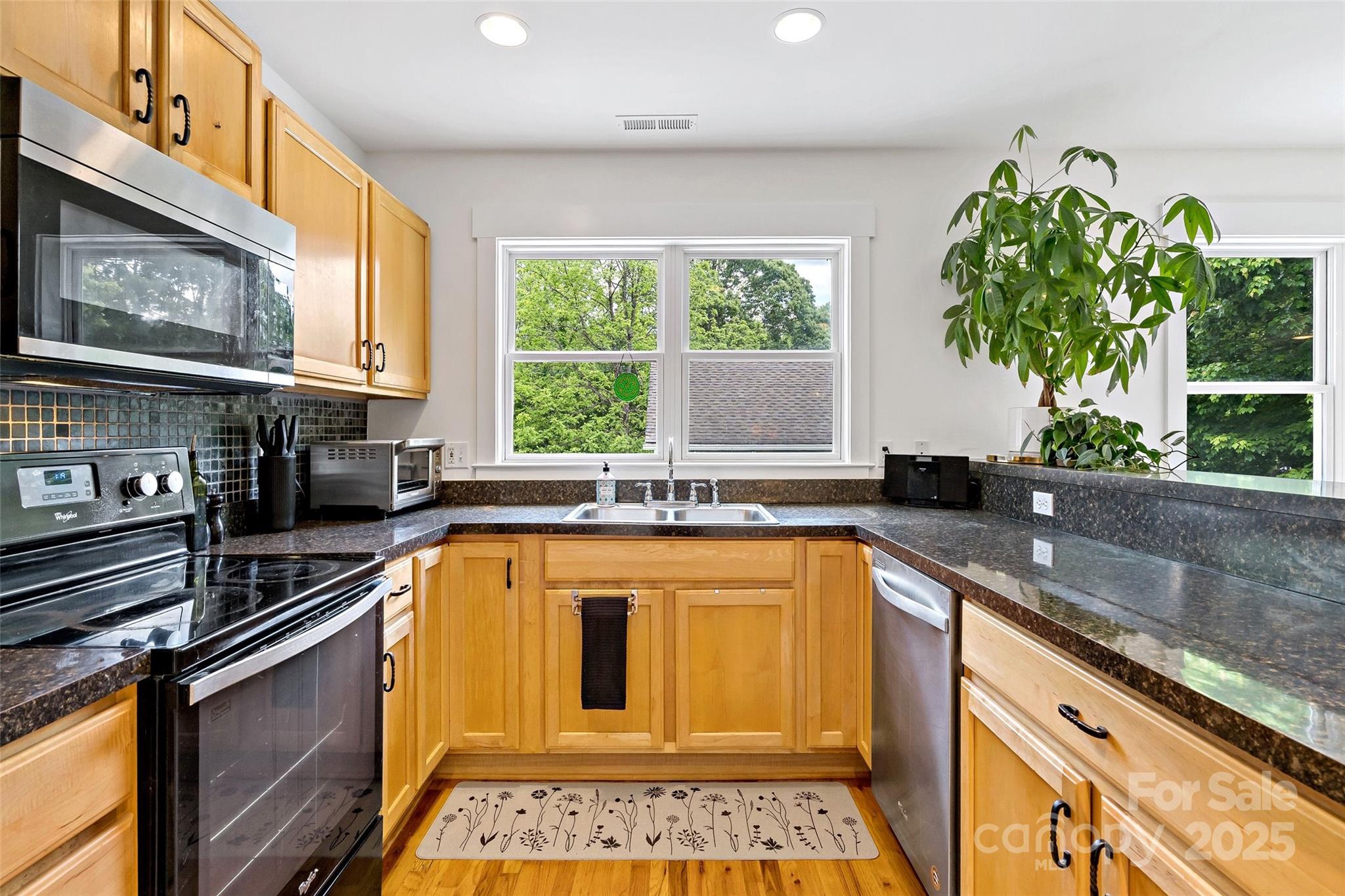 24 Browndale Road — Asheville