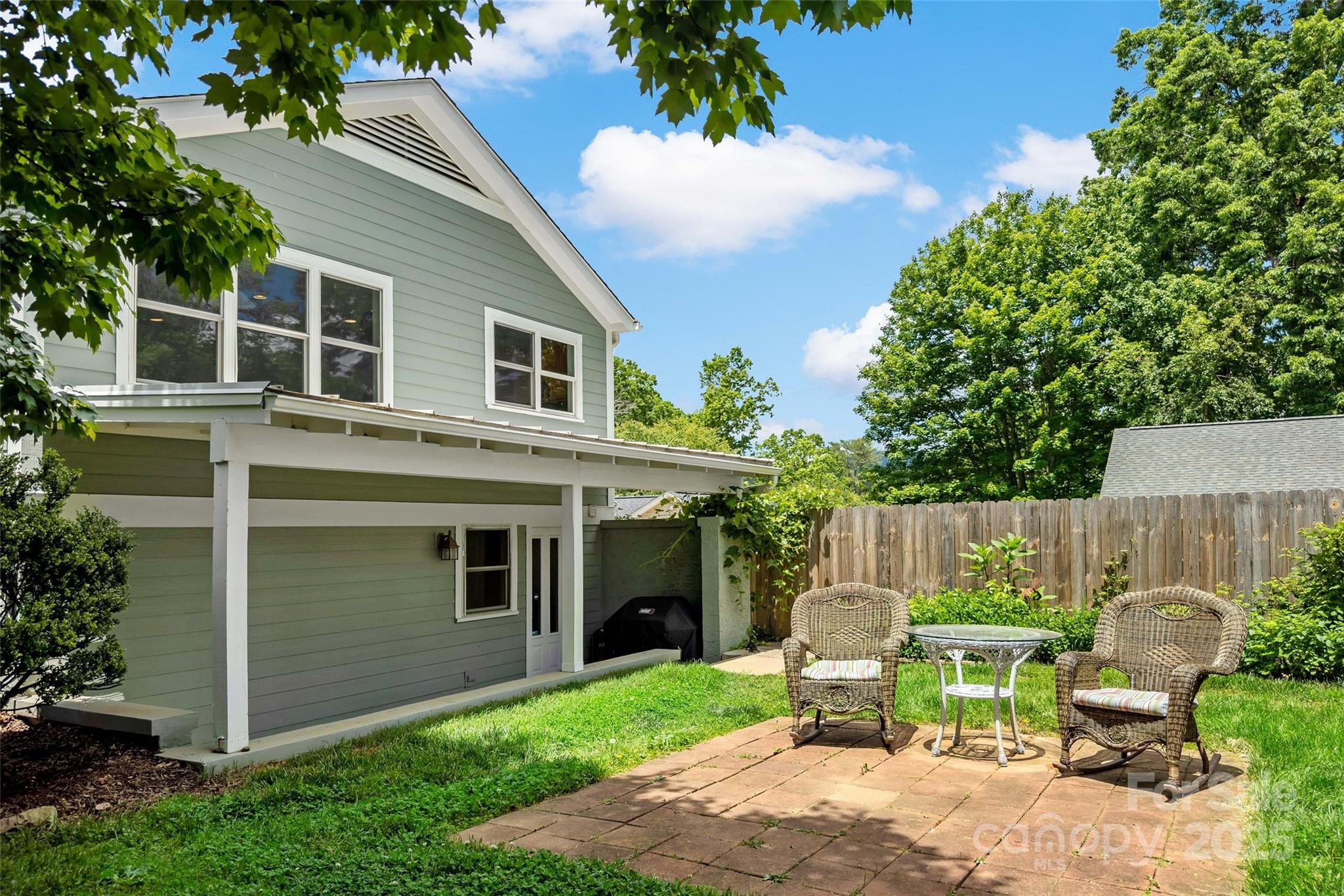24 Browndale Road — Asheville