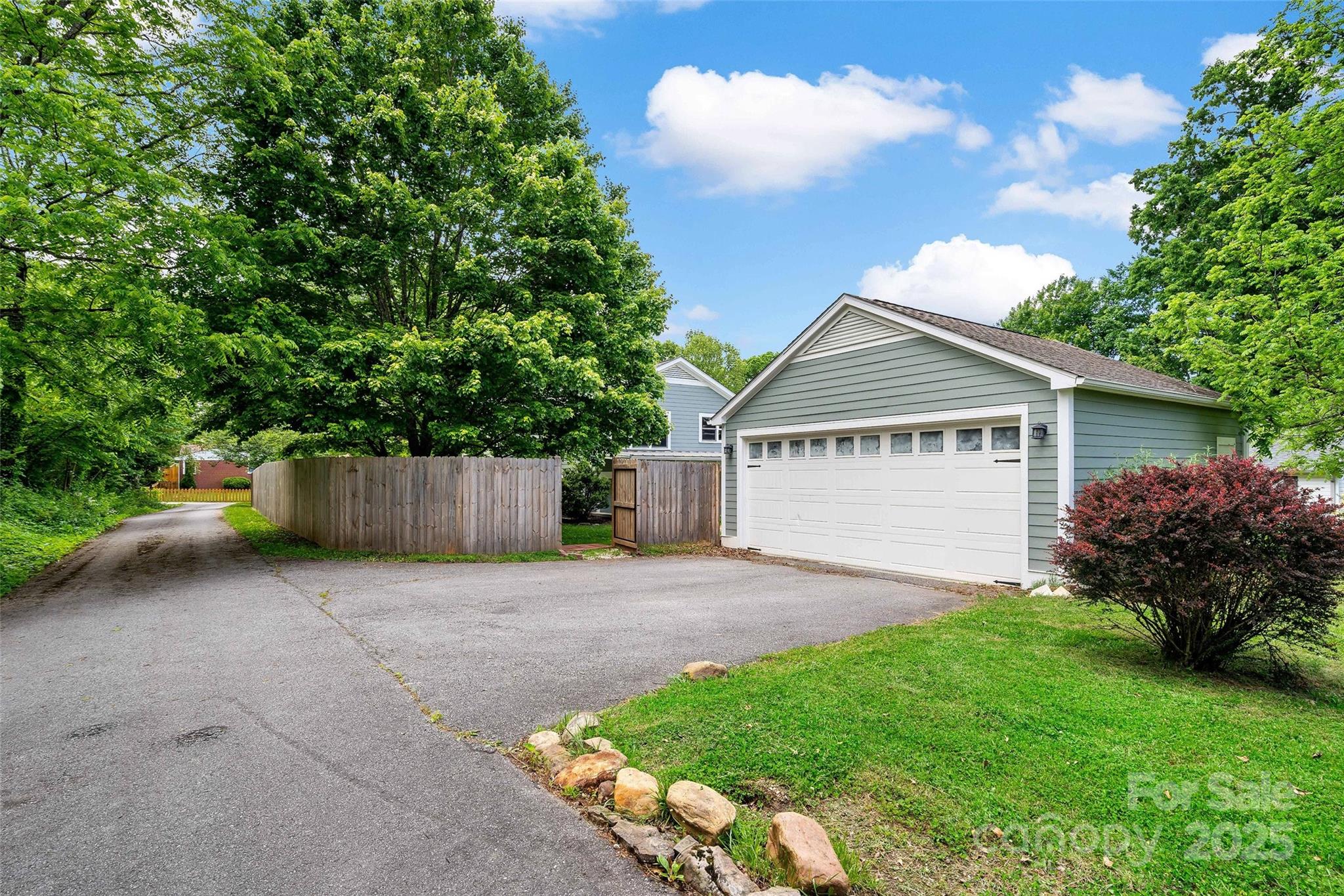 24 Browndale Road — Asheville
