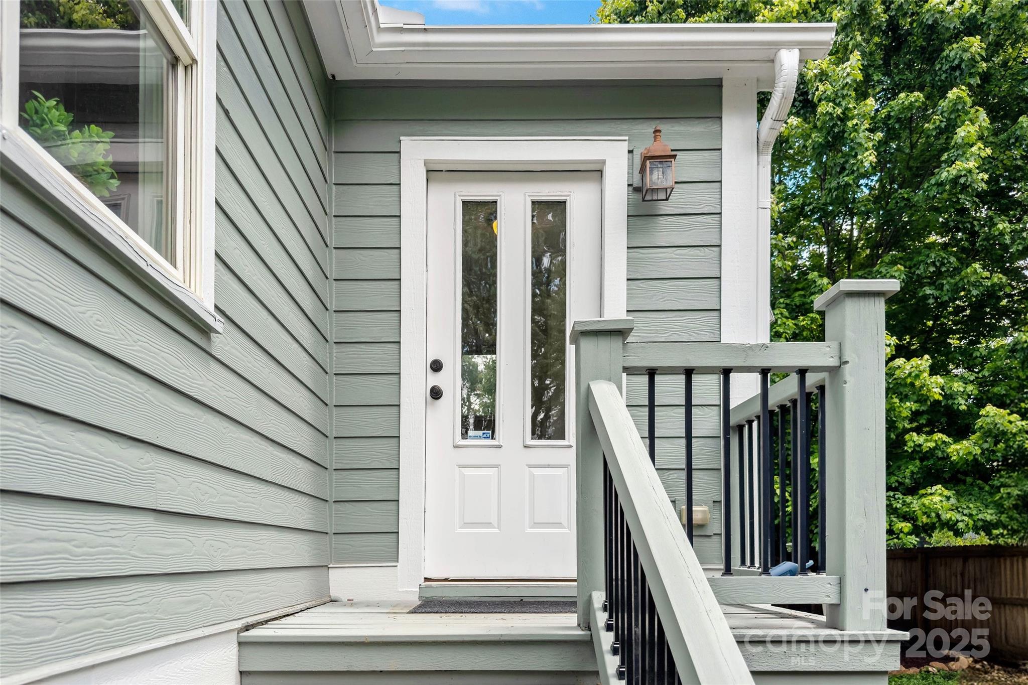 24 Browndale Road — Asheville